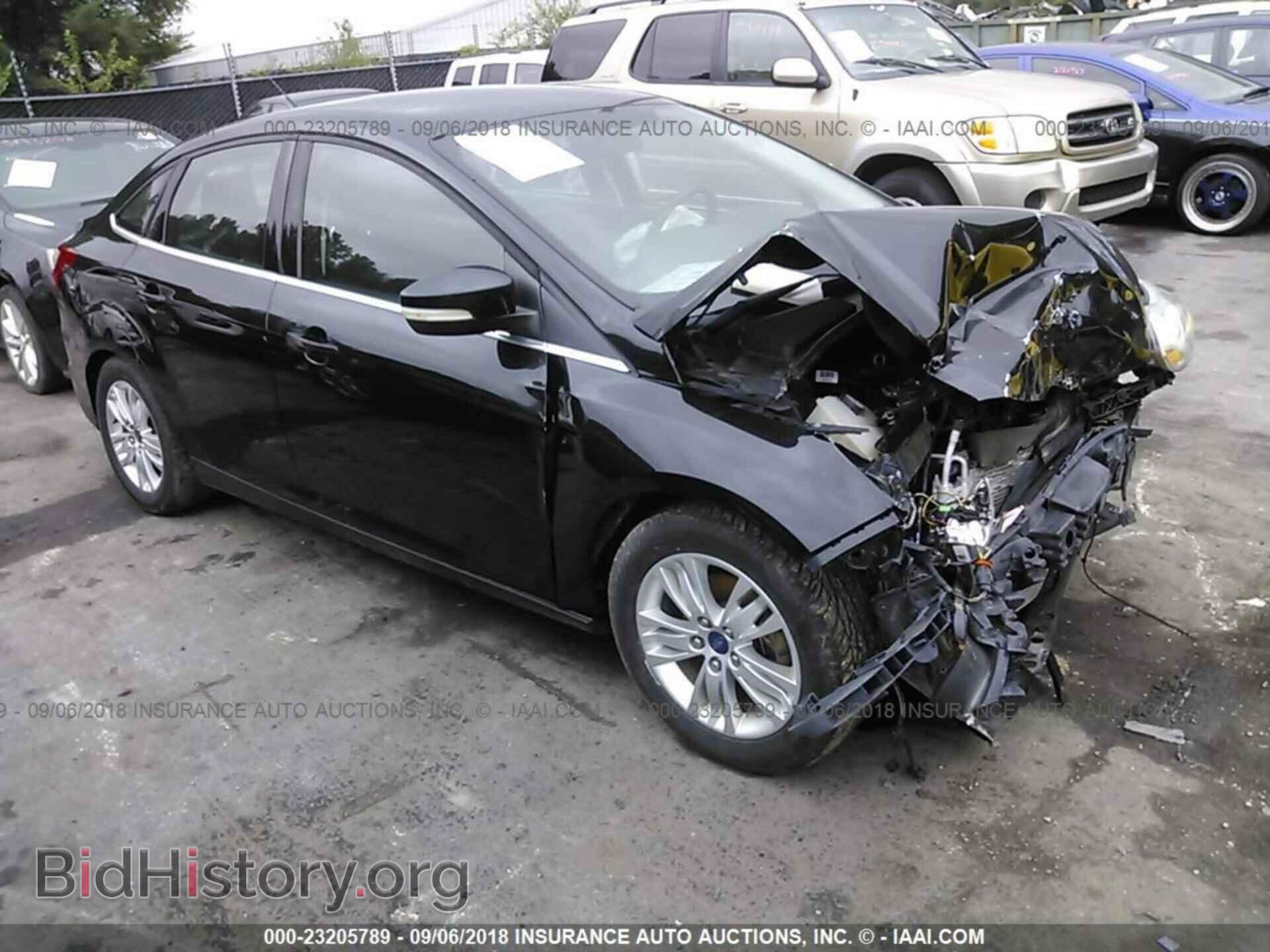 Photo 1FAHP3H26CL376071 - Ford Focus 2012