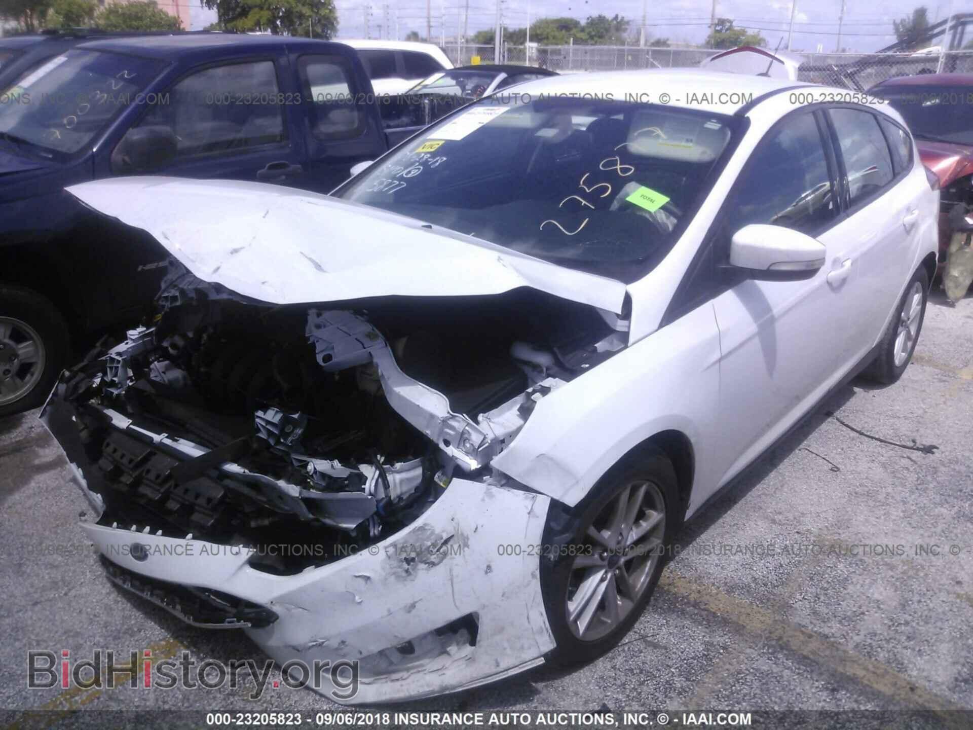 2015 Ford Focus - VIN: 1FADP3K20FL275877 - Photo 2