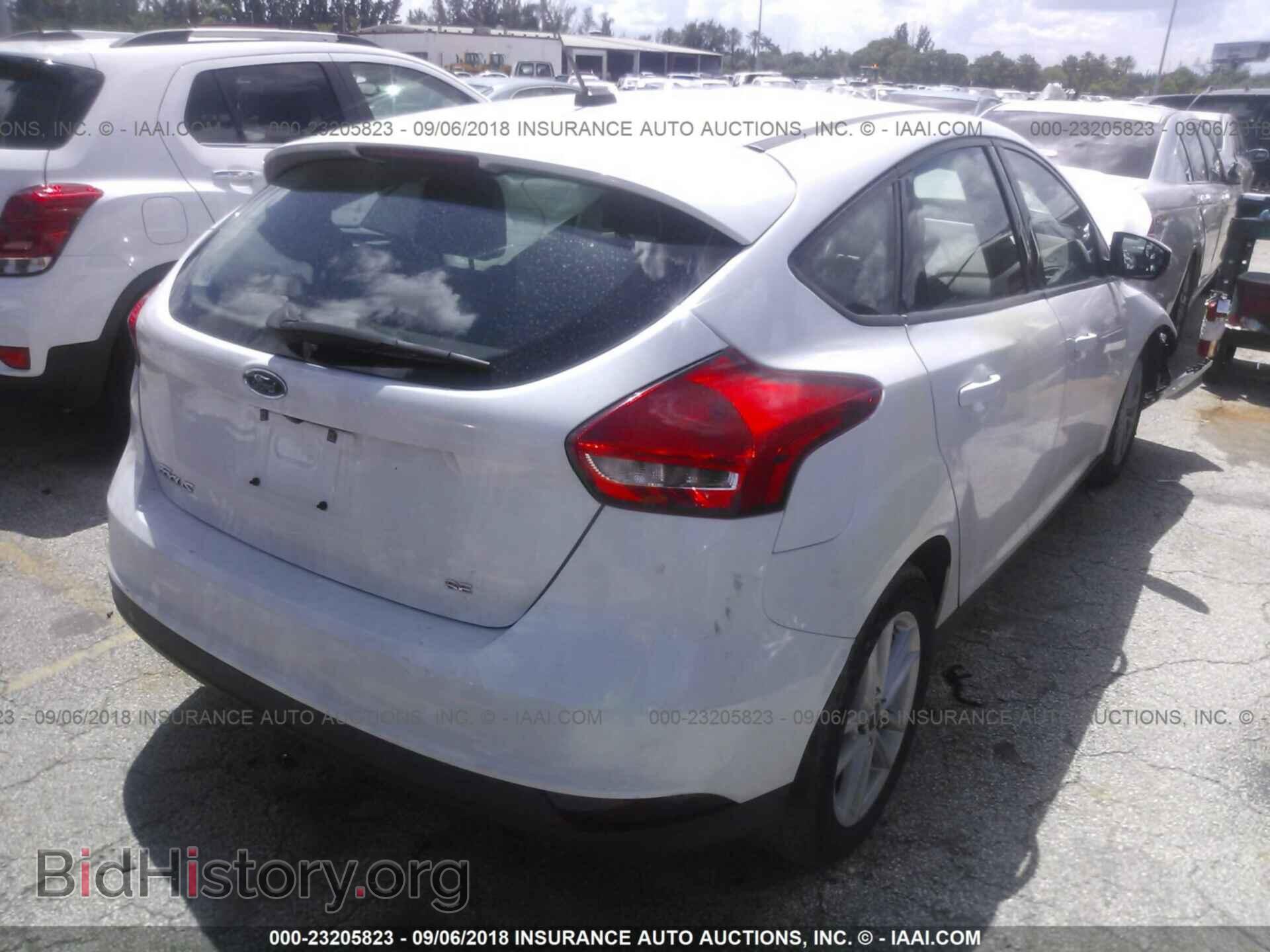 2015 Ford Focus - VIN: 1FADP3K20FL275877 - Photo 4