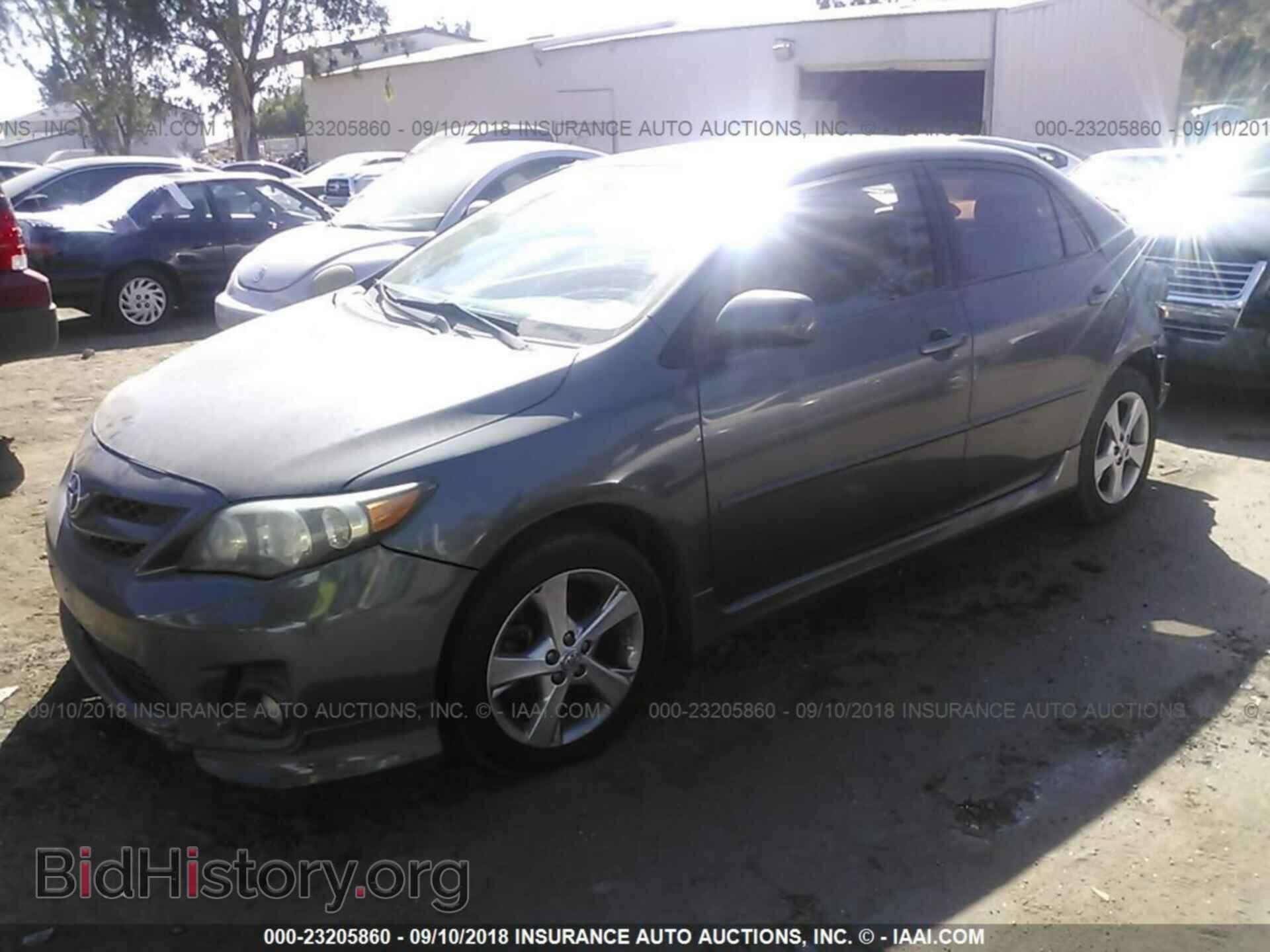 2011 Toyota Corolla - VIN: 2T1BU4EE4BC699604 - Фото 2