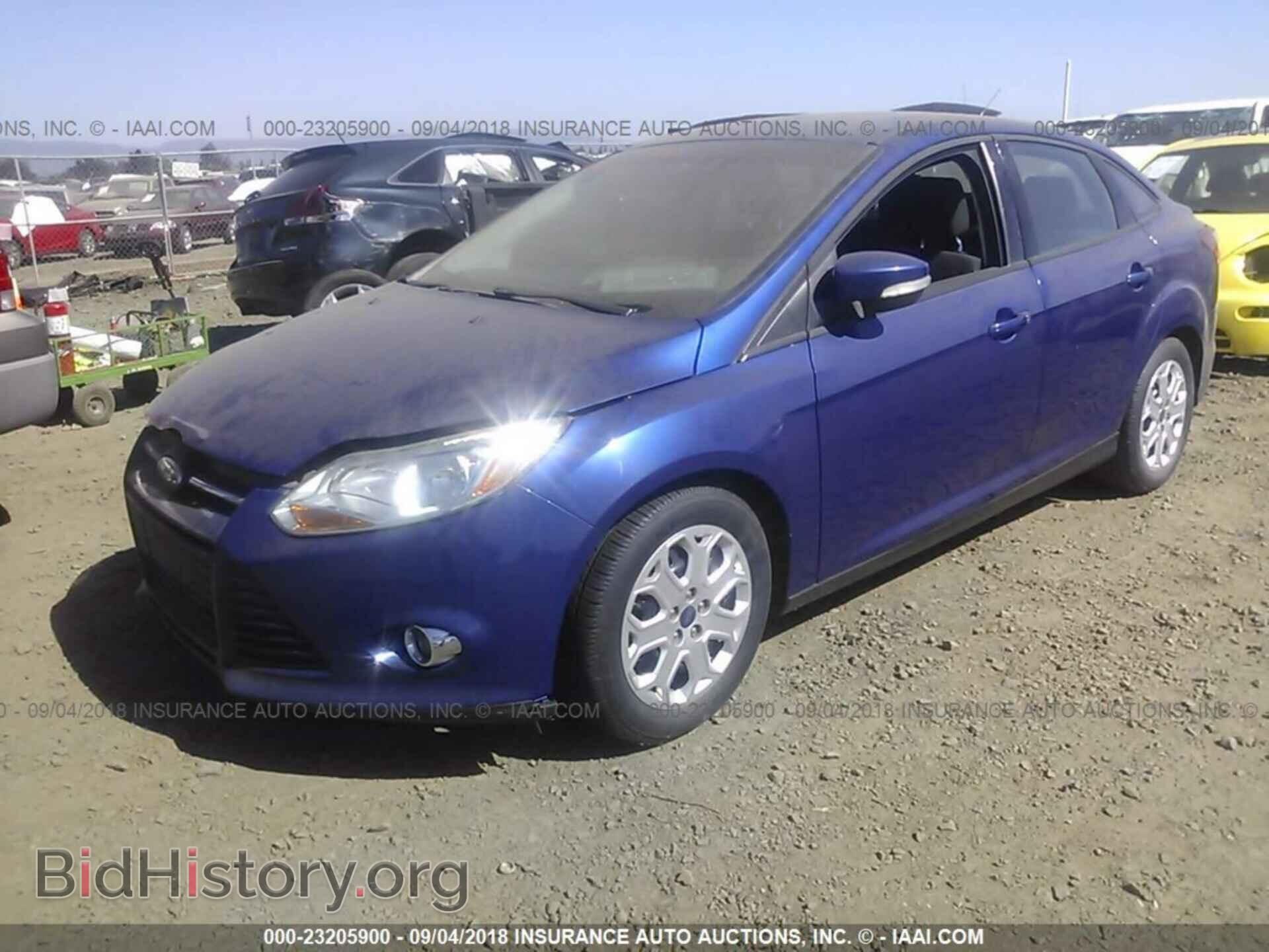 2012 Ford Focus - VIN: 1FAHP3F23CL379285 - Фото 2