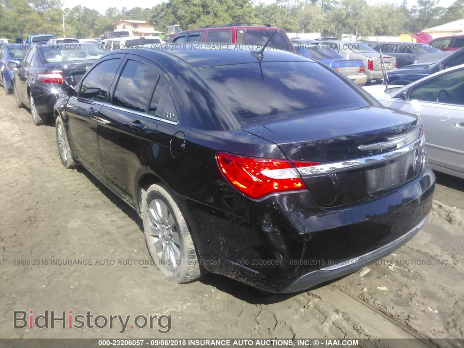 2014 Chrysler 200 - VIN: 1C3CCBAB2EN206144 - Фото 3