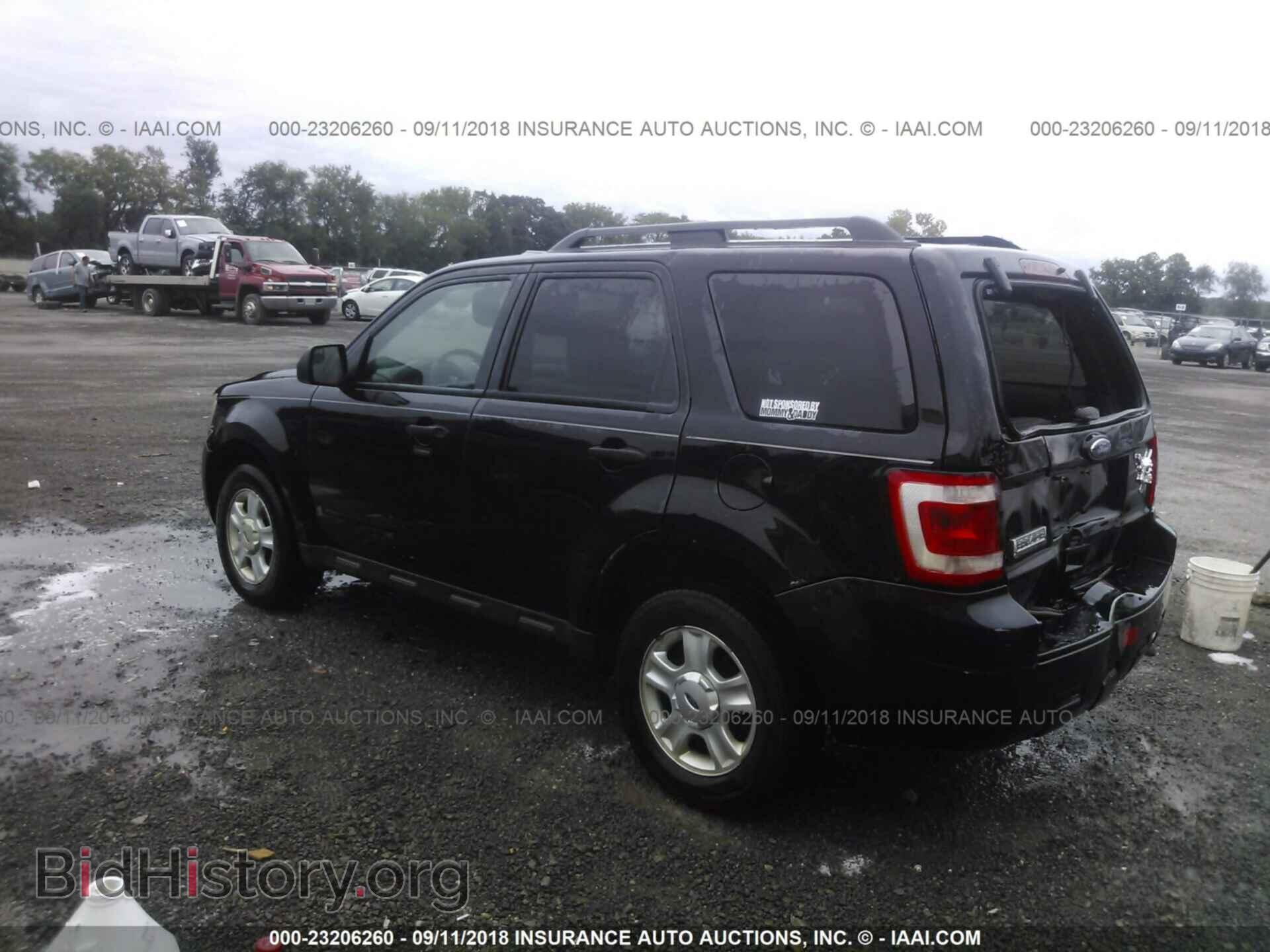 2011 Ford Escape - VIN: 1FMCU9D79BKA80009 - Фото 3