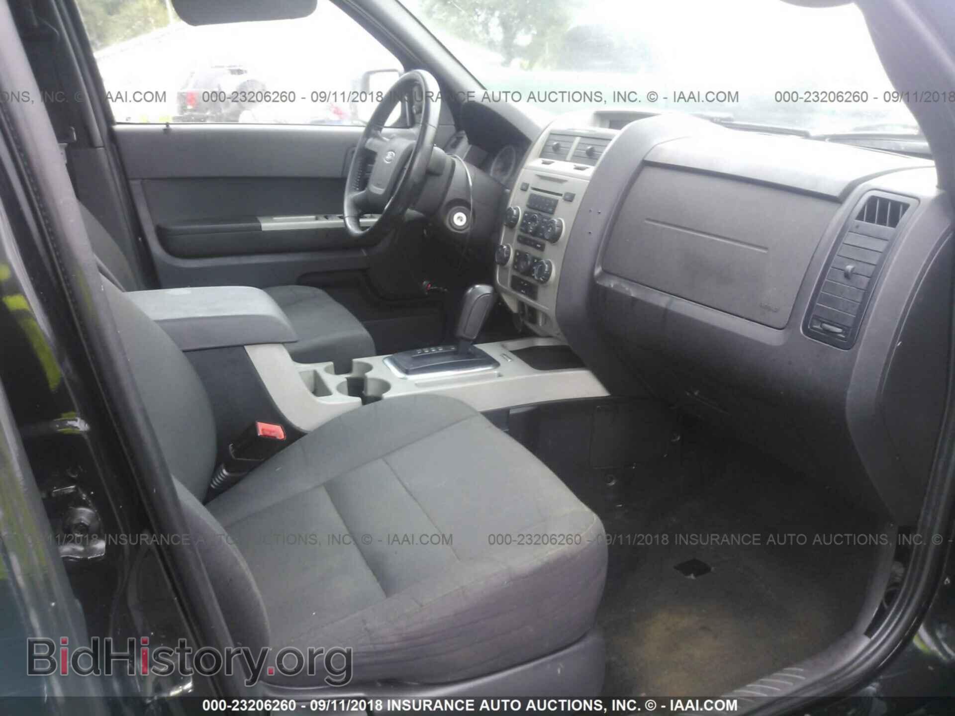 2011 Ford Escape - VIN: 1FMCU9D79BKA80009 - Фото 5