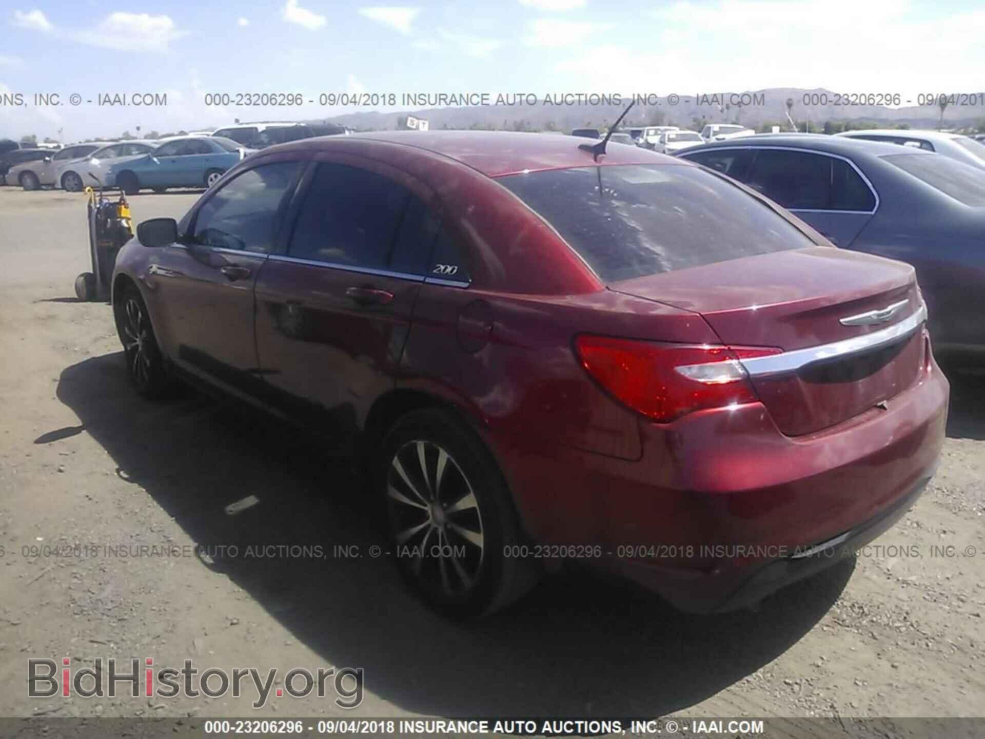 2012 Chrysler 200 - VIN: 1C3CCBBGXCN303440 - Фото 3