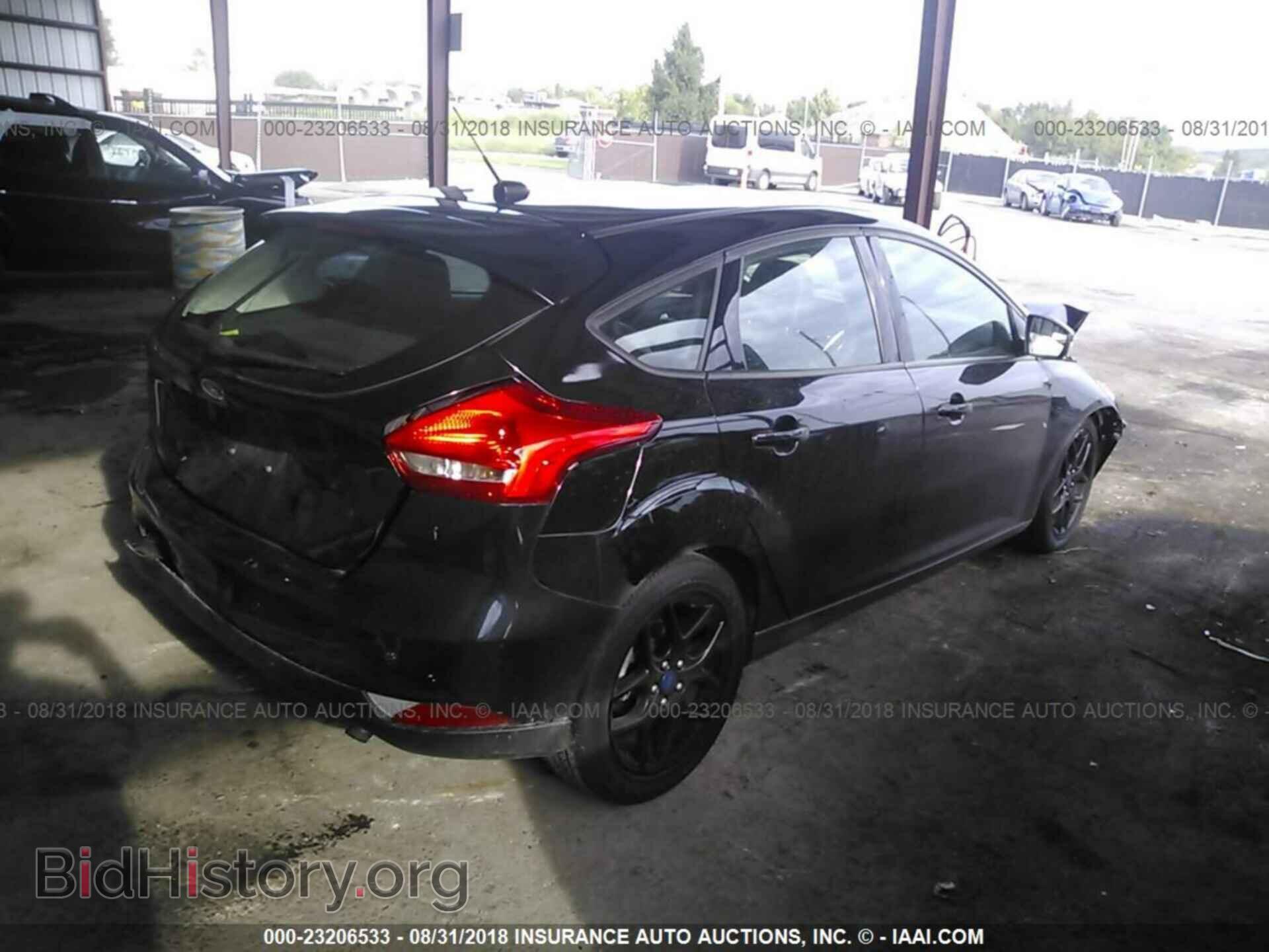 2016 Ford Focus - VIN: 1FADP3K22GL351133 - Фото 4