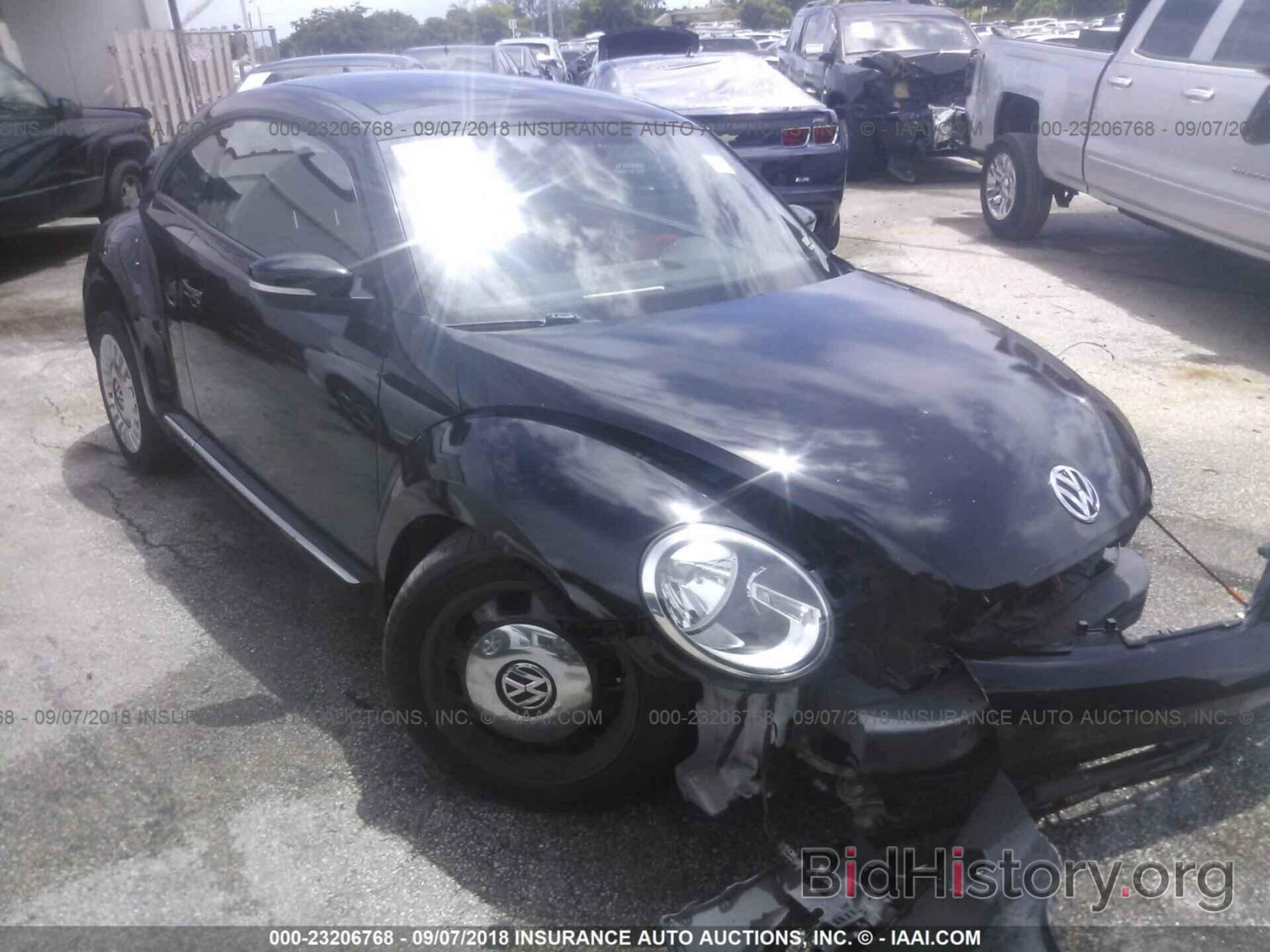 Photo 3VWJP7AT9DM680059 - Volkswagen Beetle 2013