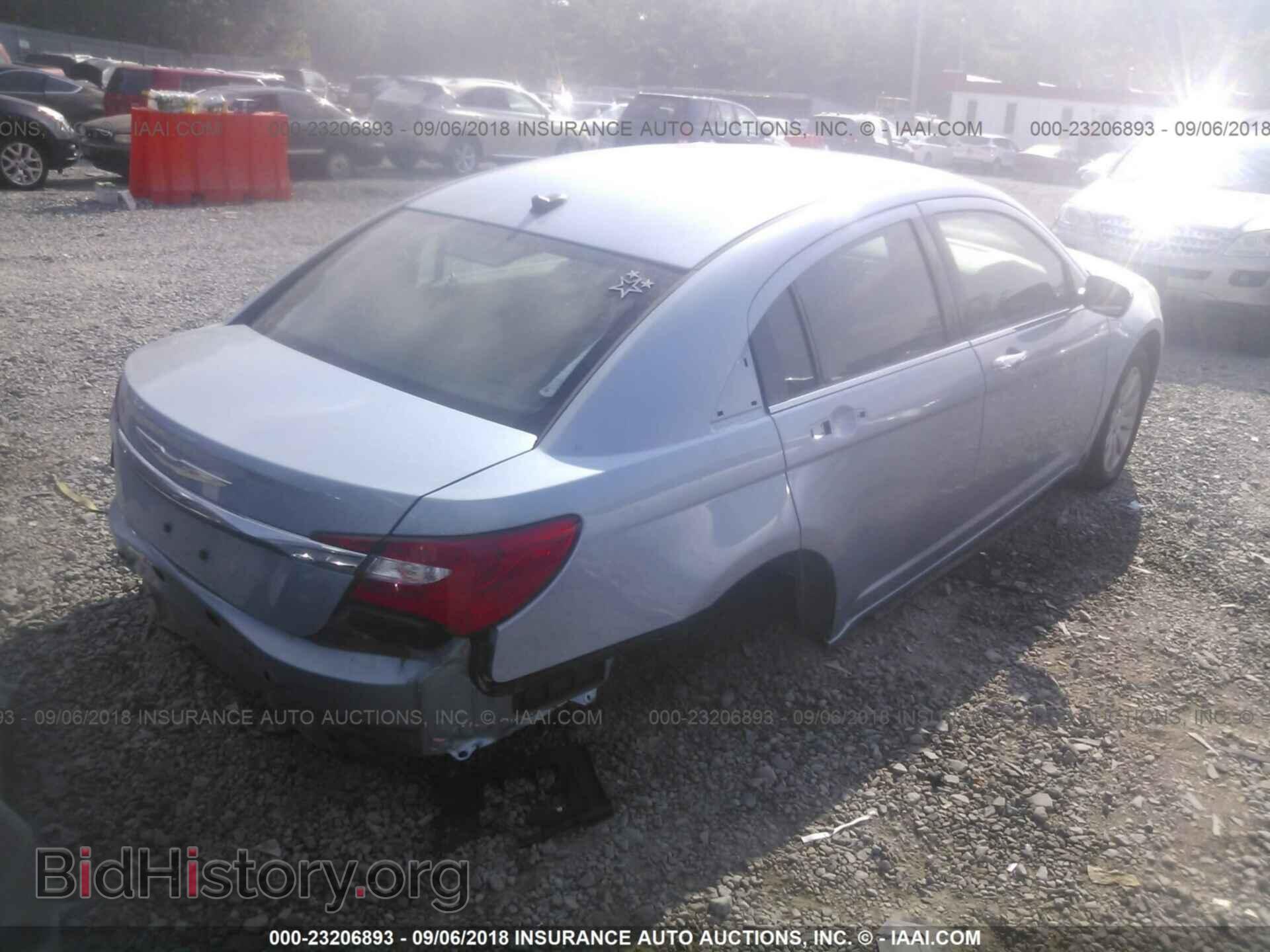 2014 Chrysler 200 - VIN: 1C3CCBCG4EN193373 - Фото 4
