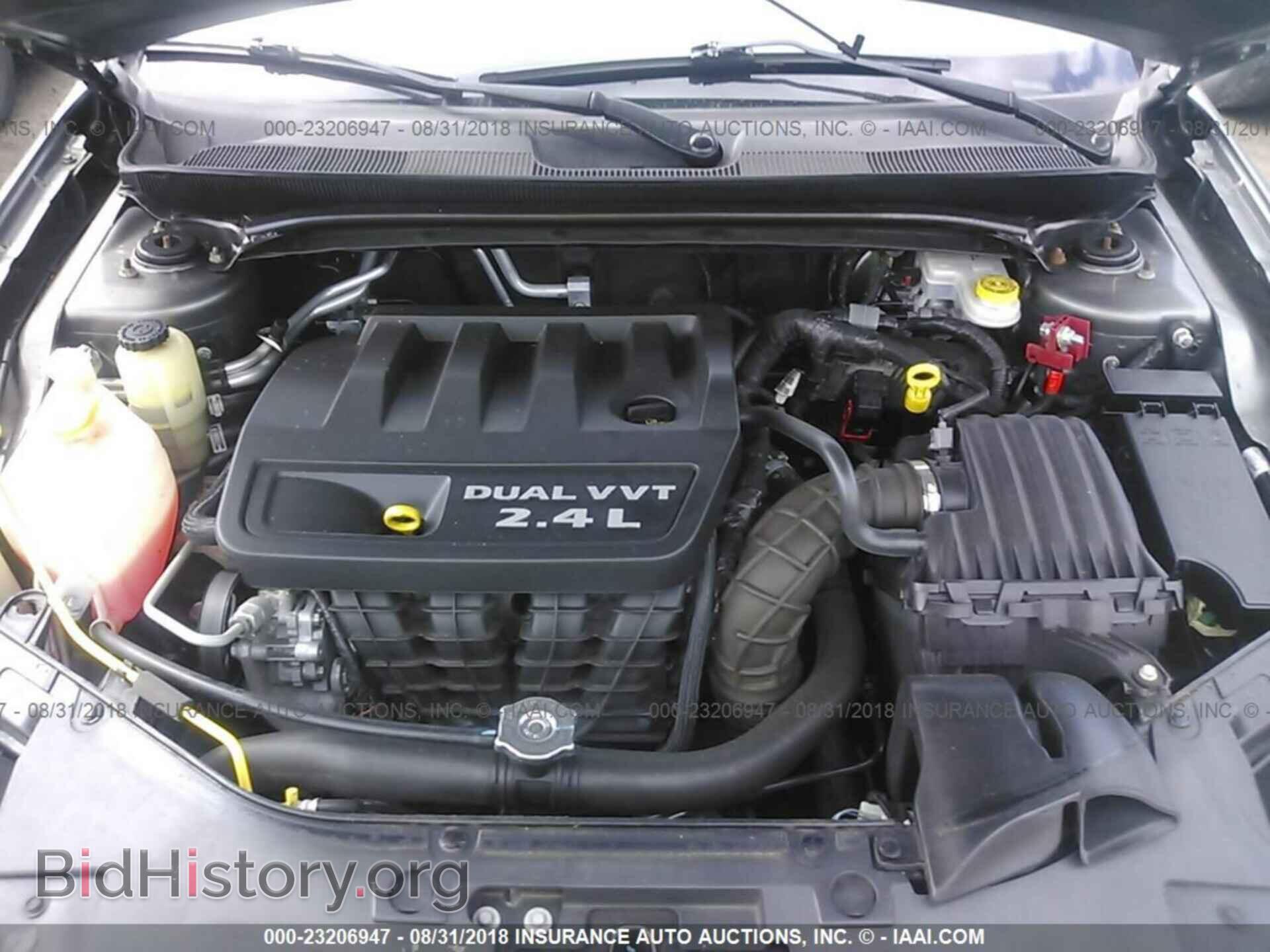 2013 Chrysler 200 - VIN: 1C3CCBAB0DN686652 - Photo 10