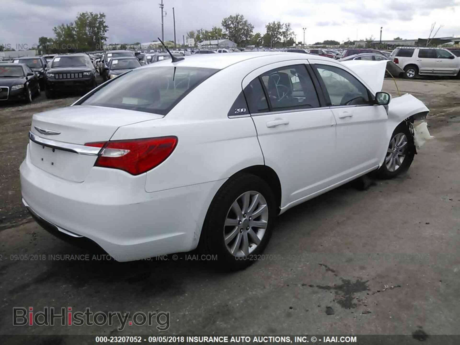 2012 Chrysler 200 - VIN: 1C3CCBBB6CN124655 - Фото 4