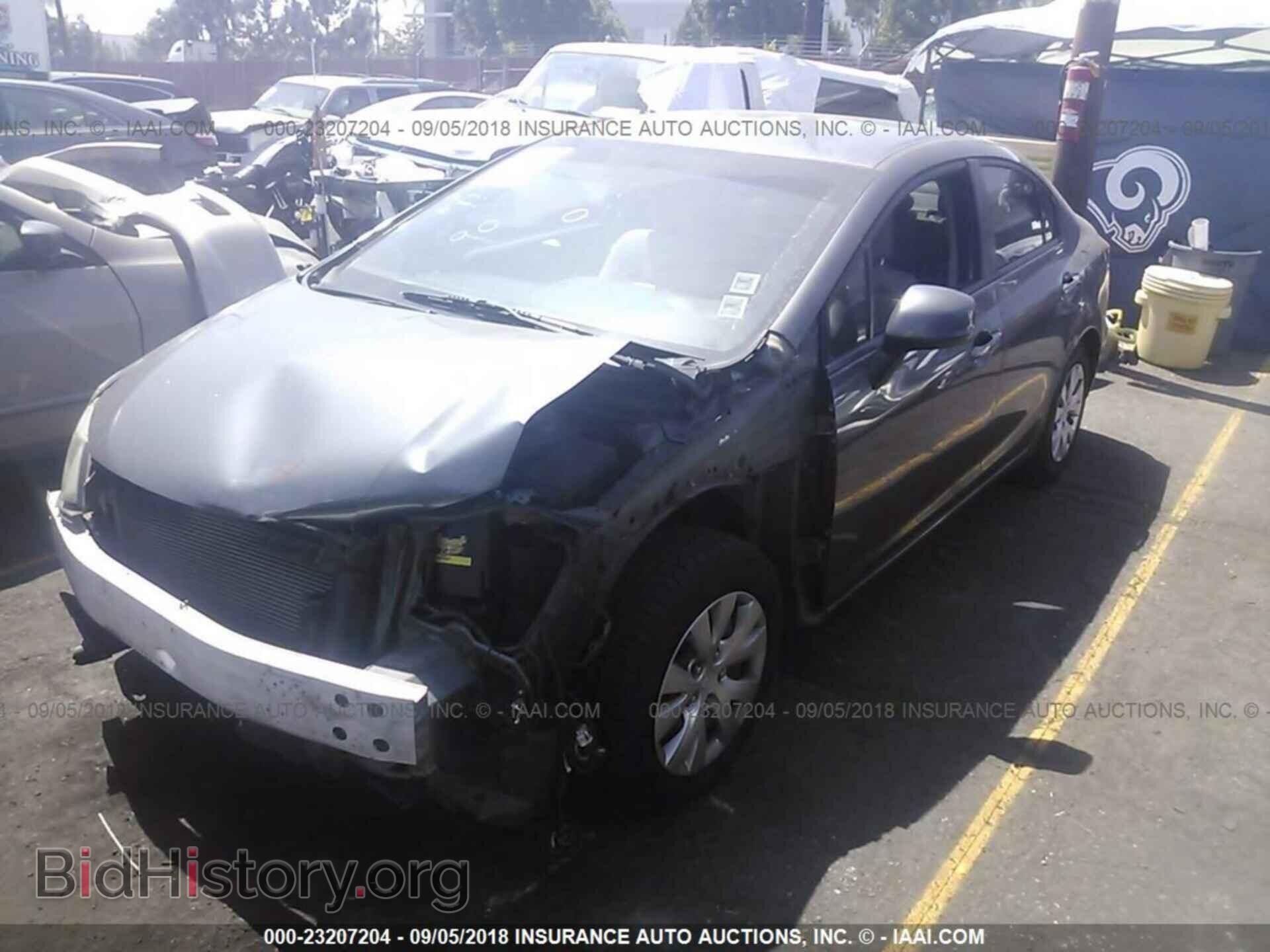 2012 Honda Civic - VIN: 19XFB2F53CE363150 - Photo 2