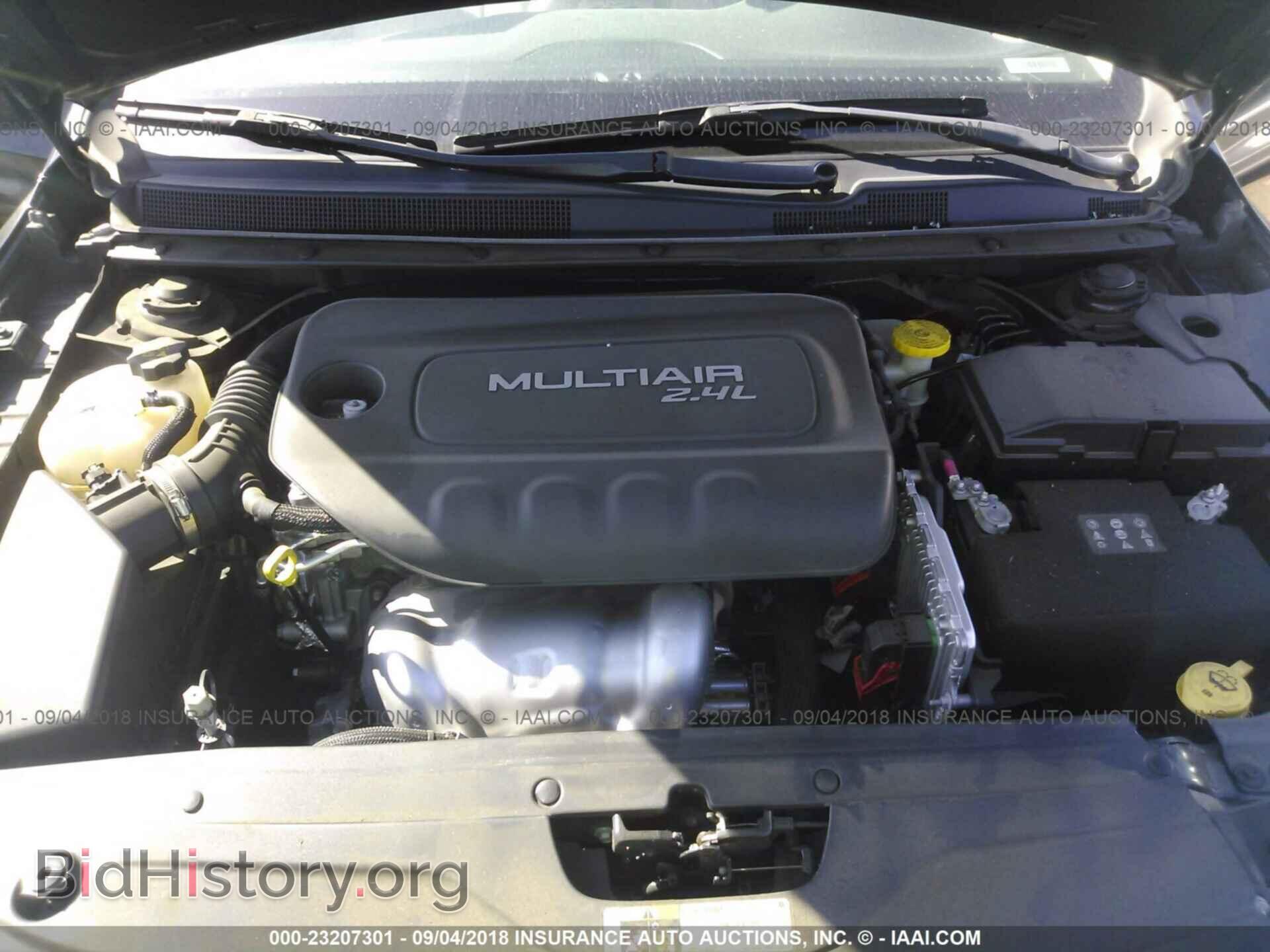 2015 Chrysler 200 - VIN: 1C3CCCAB8FN600237 - Photo 10