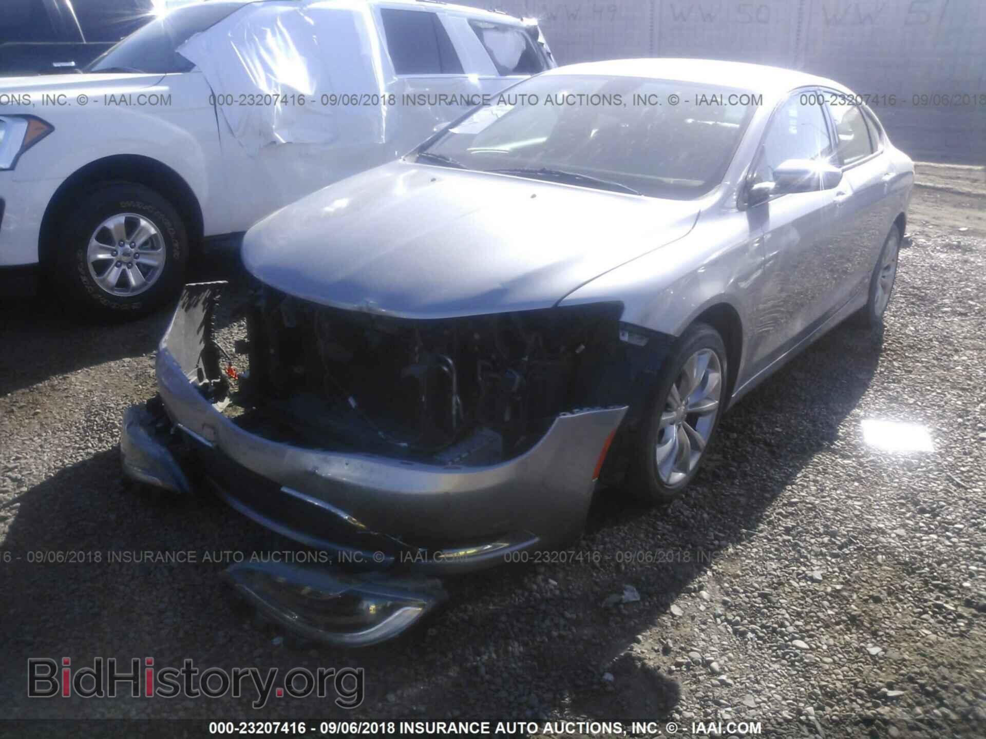 2015 Chrysler 200 - VIN: 1C3CCCBB5FN669854 - Фото 2