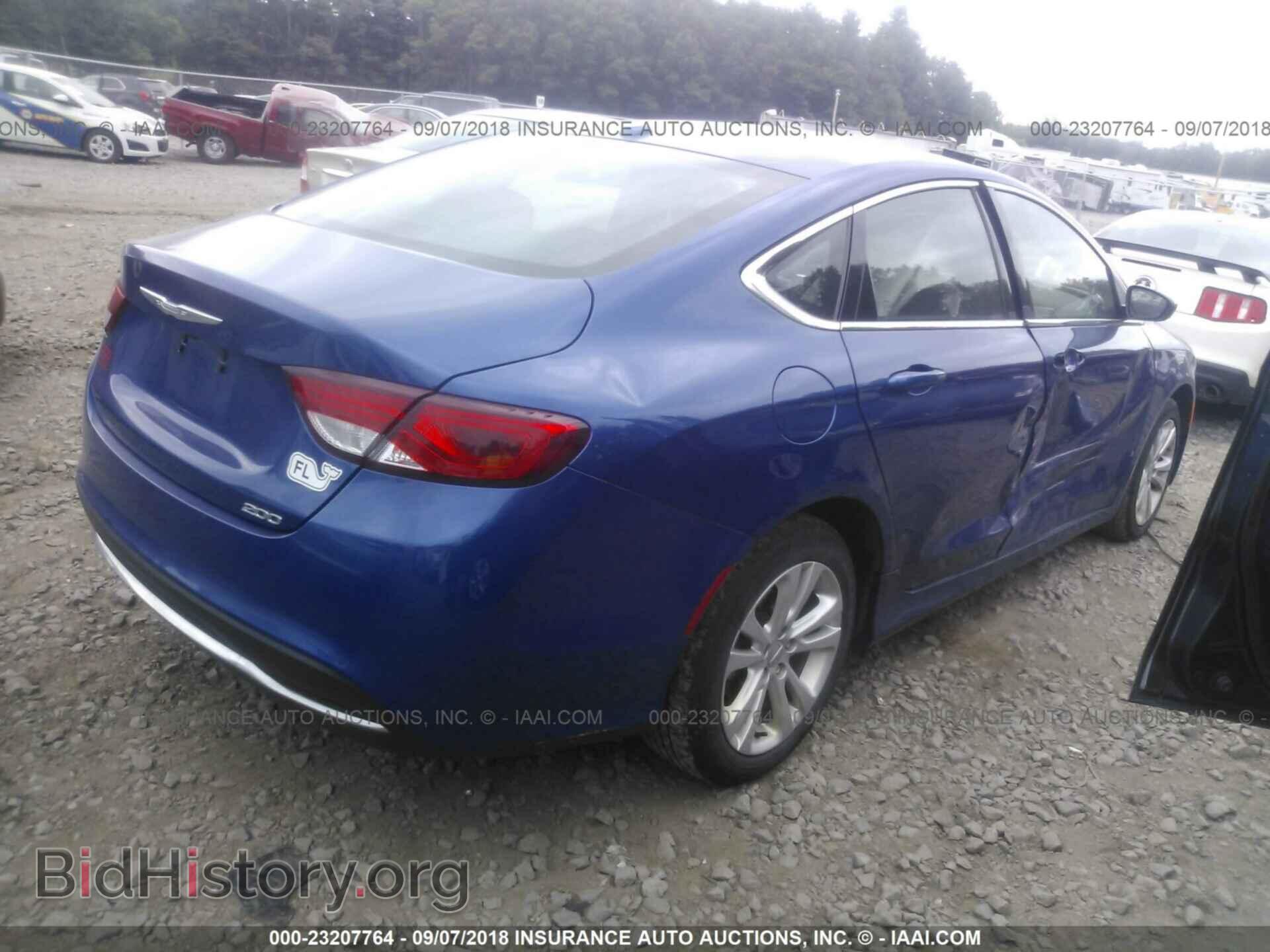 2015 Chrysler 200 - VIN: 1C3CCCAB3FN538374 - Photo 4