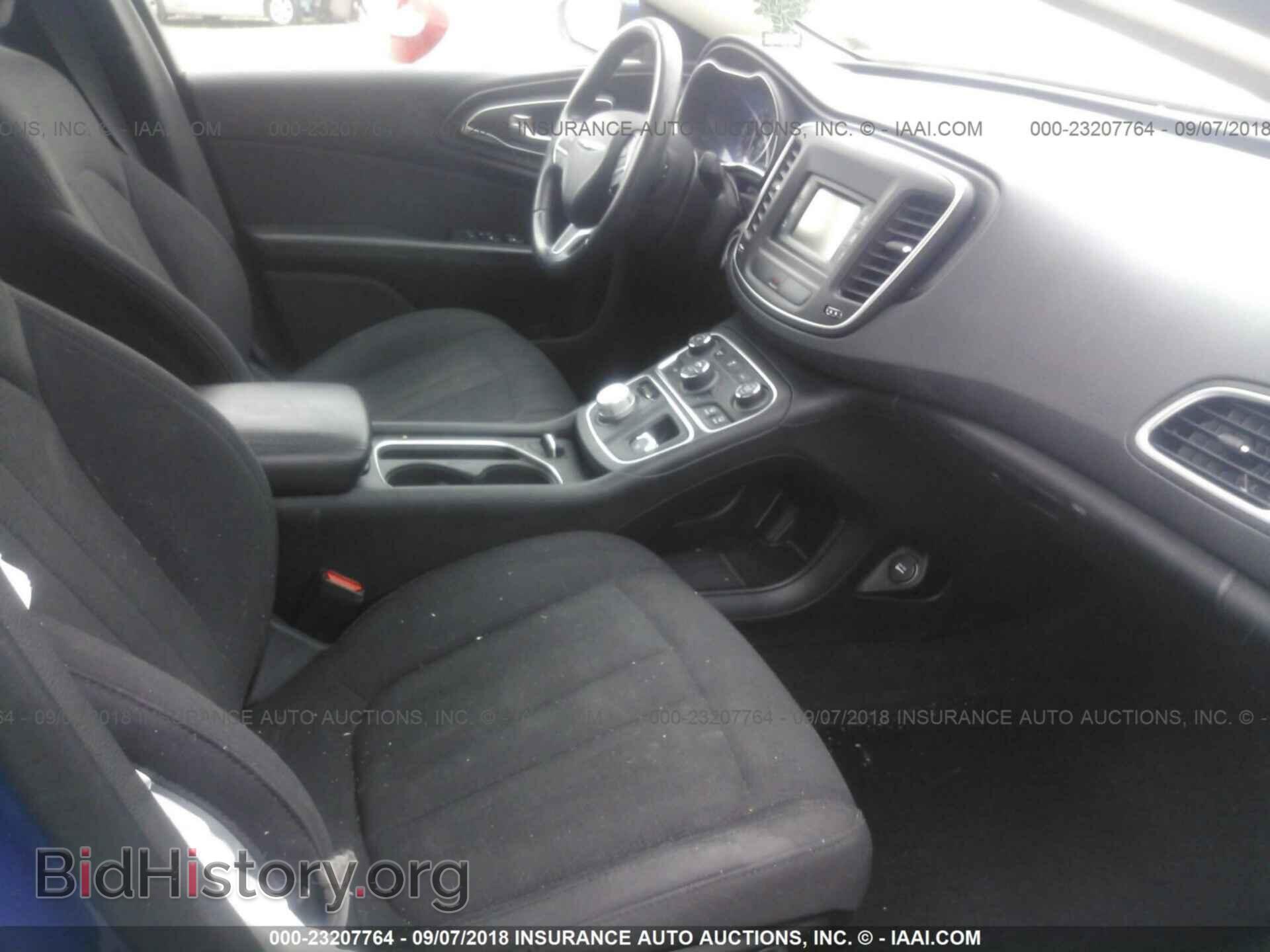 2015 Chrysler 200 - VIN: 1C3CCCAB3FN538374 - Photo 5