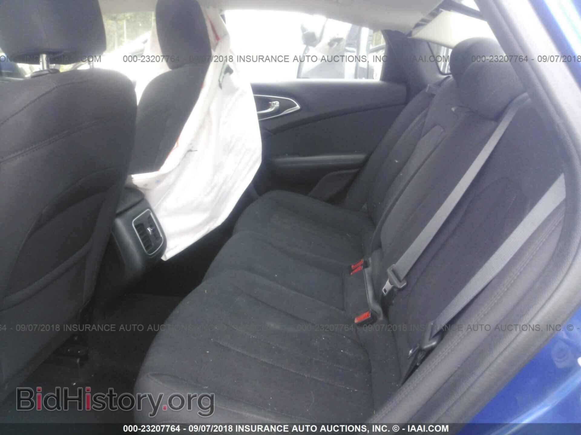 2015 Chrysler 200 - VIN: 1C3CCCAB3FN538374 - Photo 8
