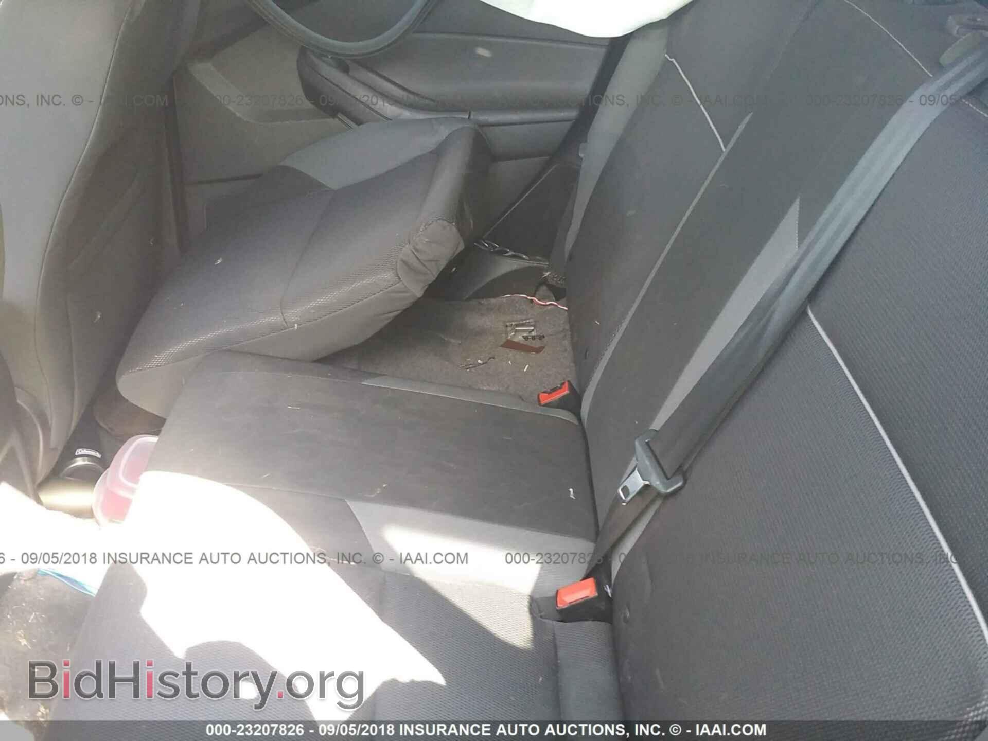 2012 Ford Focus - VIN: 1FAHP3K26CL255176 - Photo 8