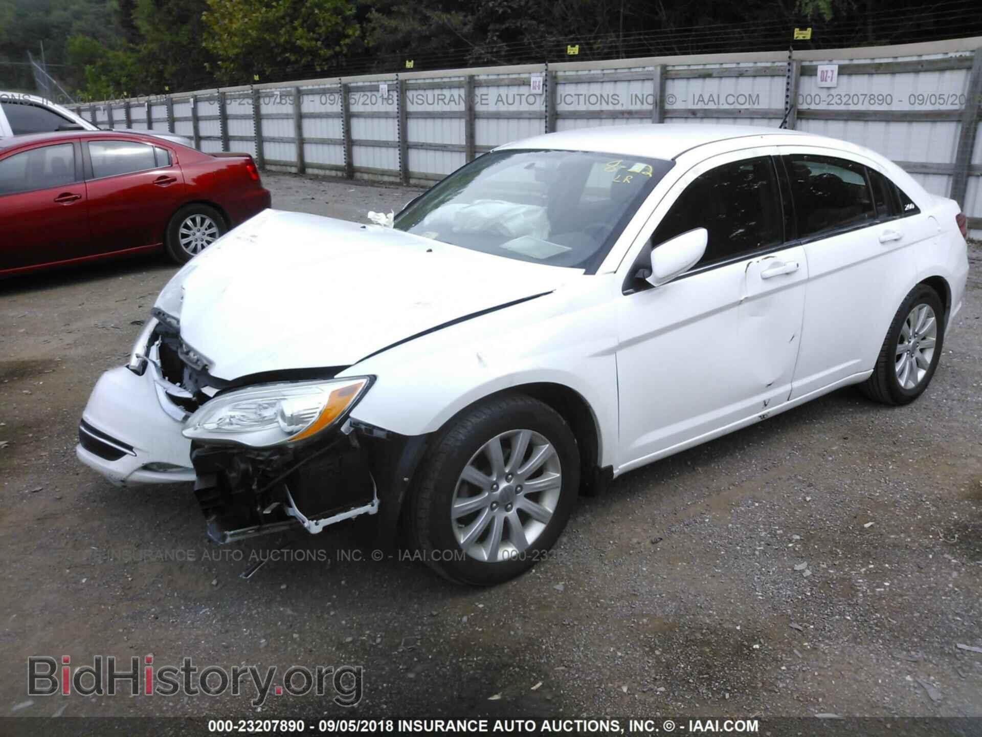 2013 CHRYSLER 200 - VIN: 1C3CCBBB4DN600905 - Фото 2
