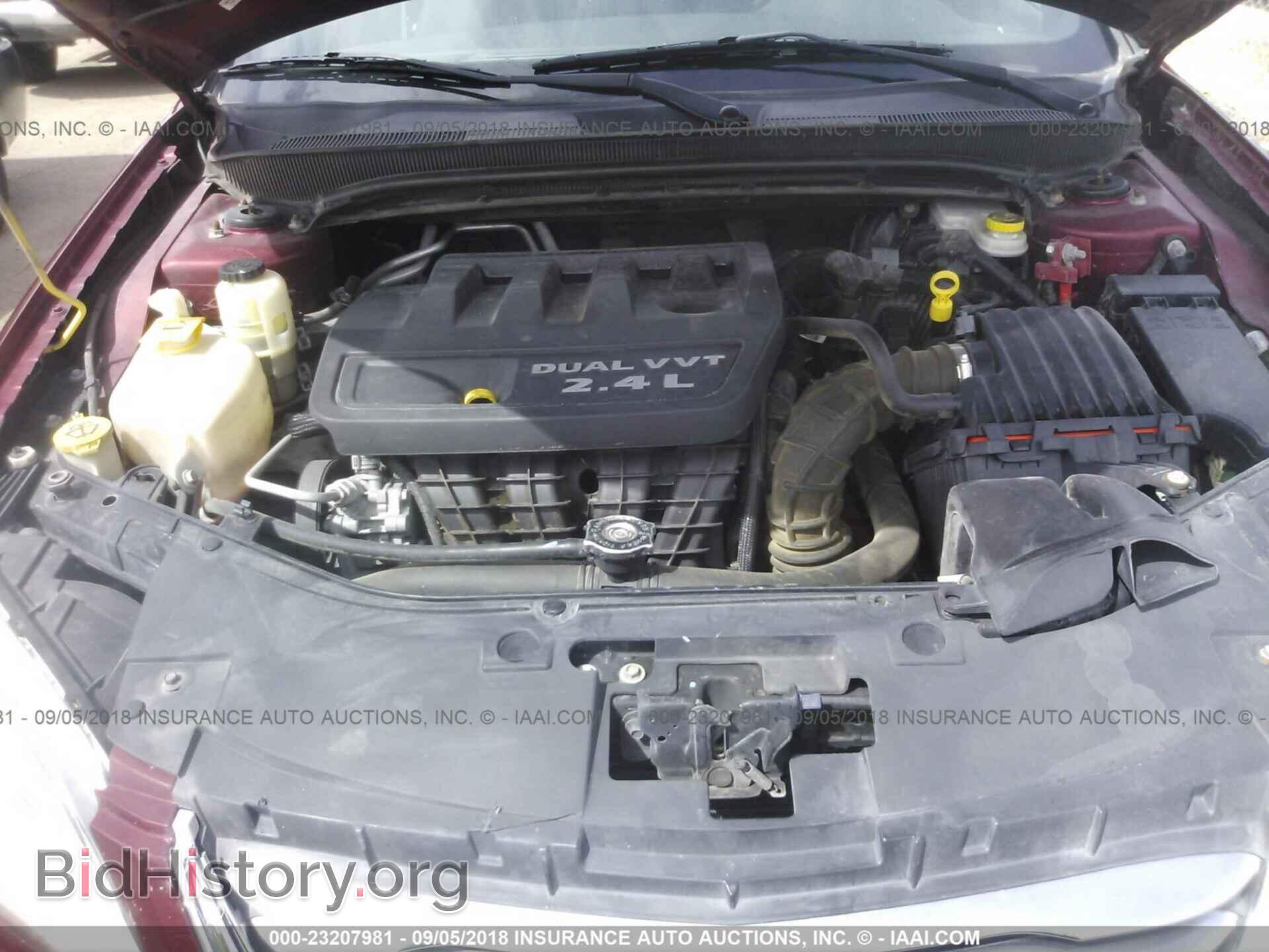 2013 Chrysler 200 - VIN: 1C3CCBBB8DN666308 - Photo 10