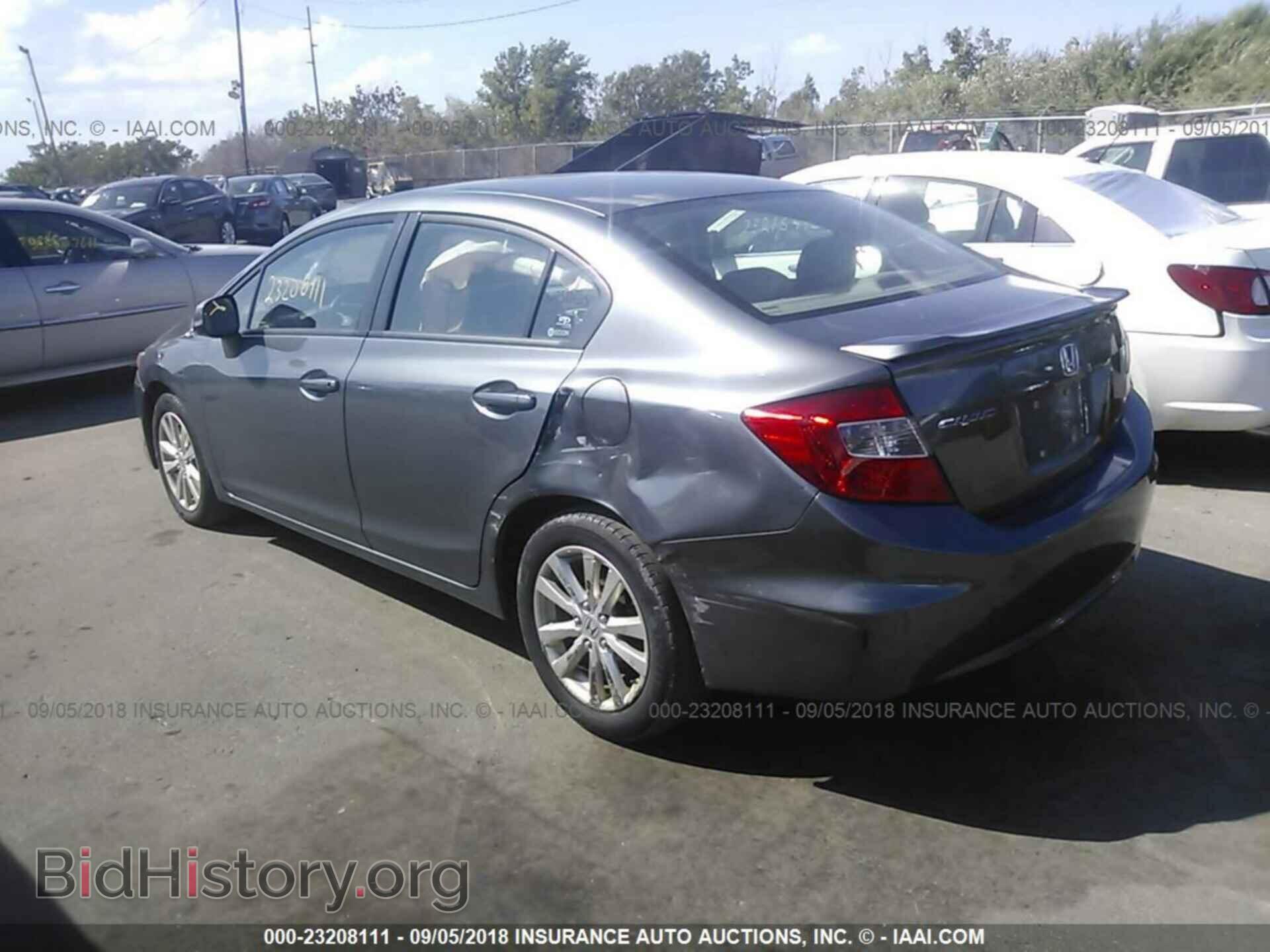 2012 Honda Civic - VIN: 19XFB2F97CE011532 - Photo 3