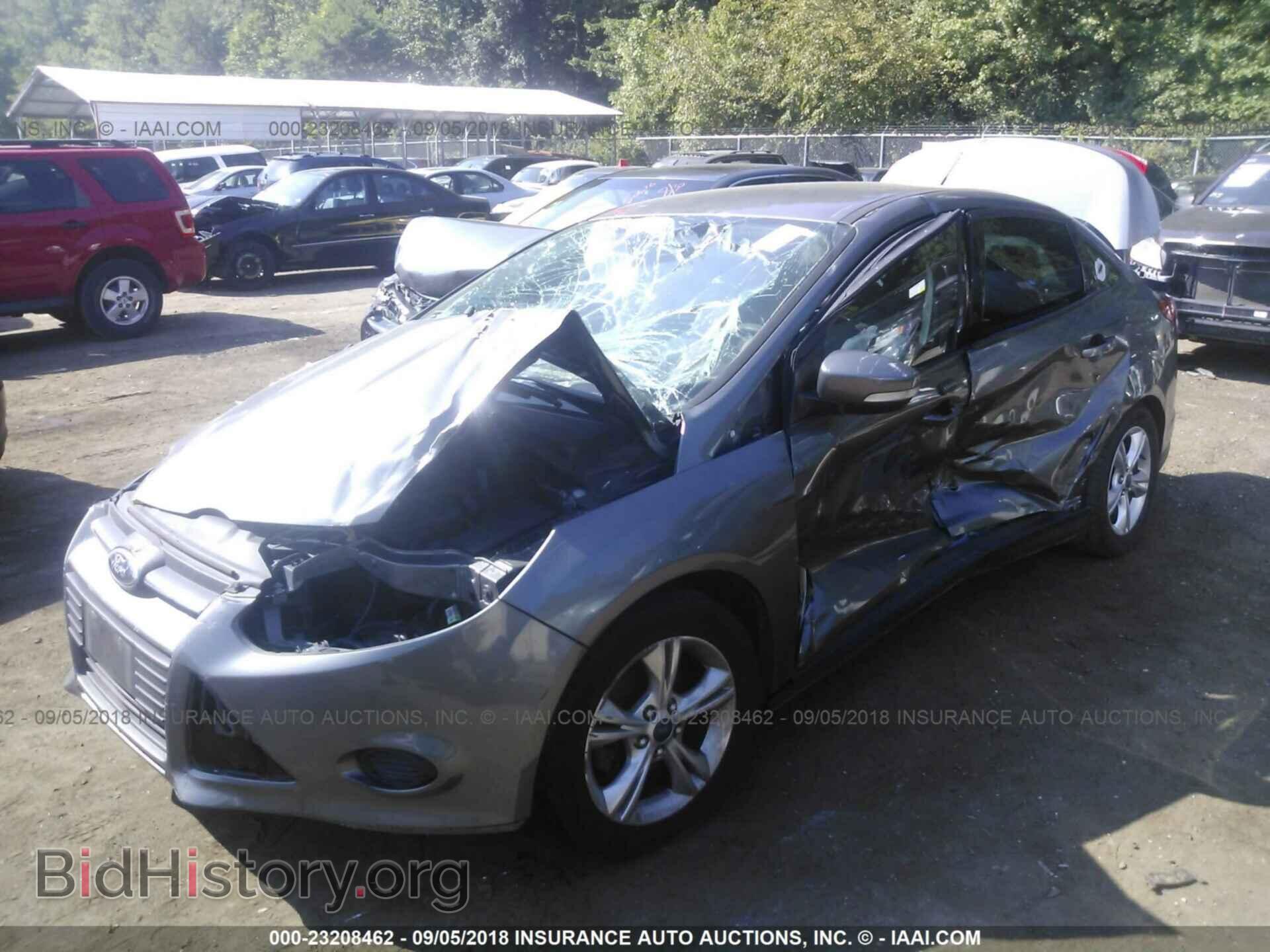 2014 Ford Focus - VIN: 1FADP3F2XEL191753 - Photo 2