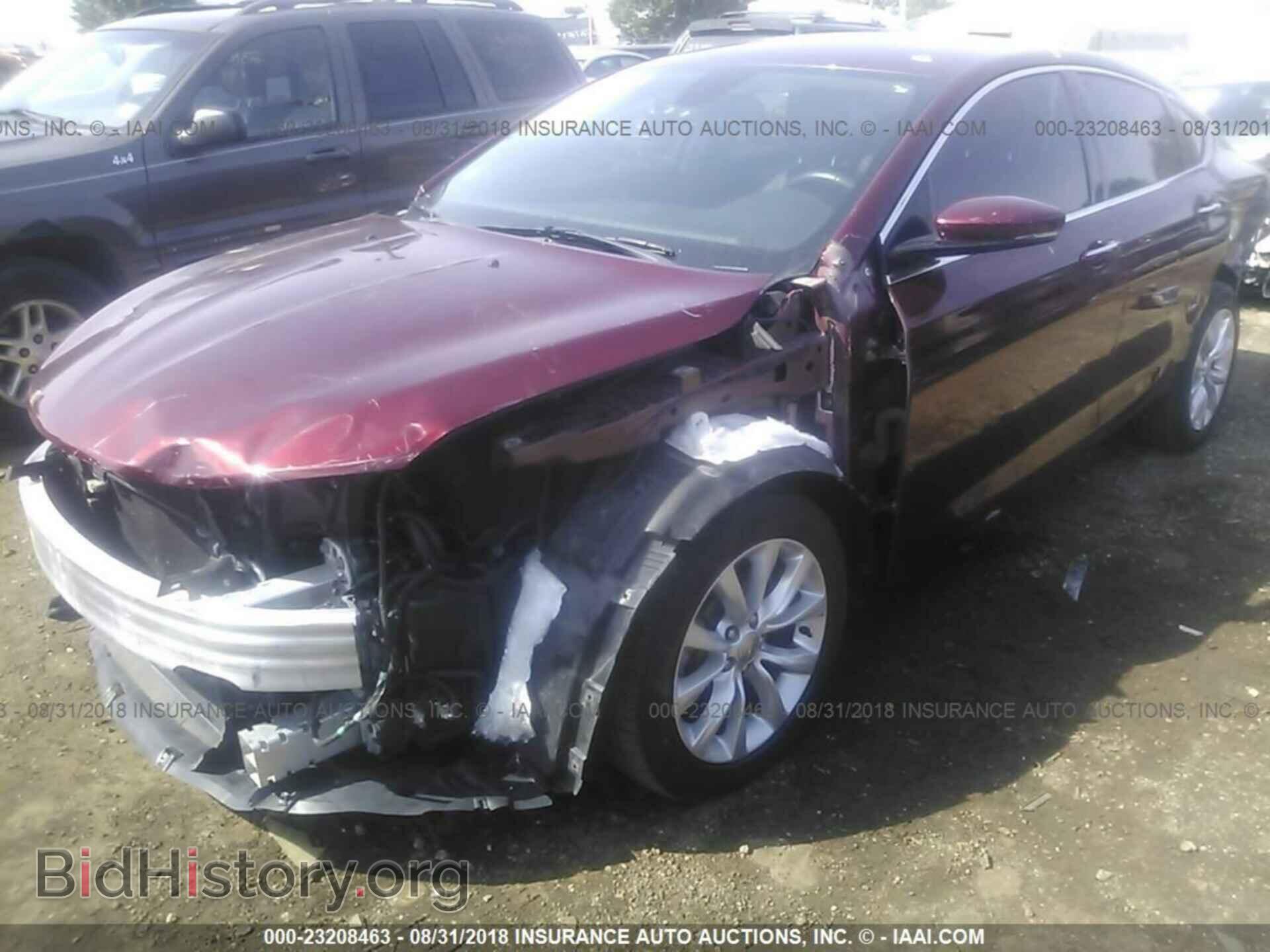 2015 Chrysler 200 - VIN: 1C3CCCCG0FN514381 - Photo 2