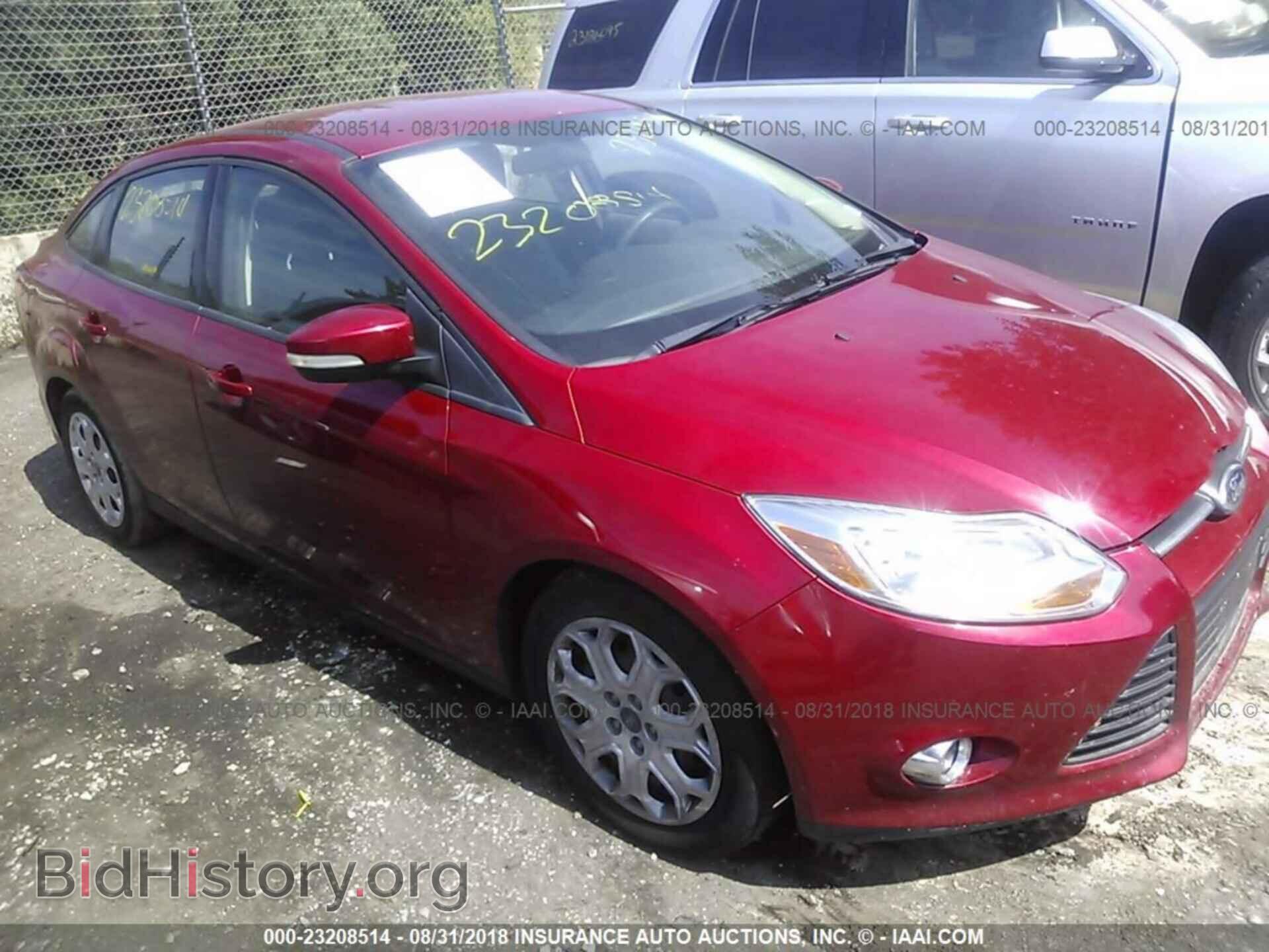 Photo 1FAHP3F24CL353584 - Ford Focus 2012