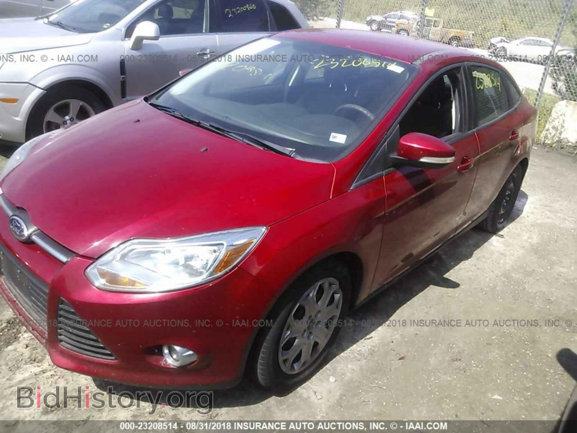 2012 Ford Focus - VIN: 1FAHP3F24CL353584 - Фото 2