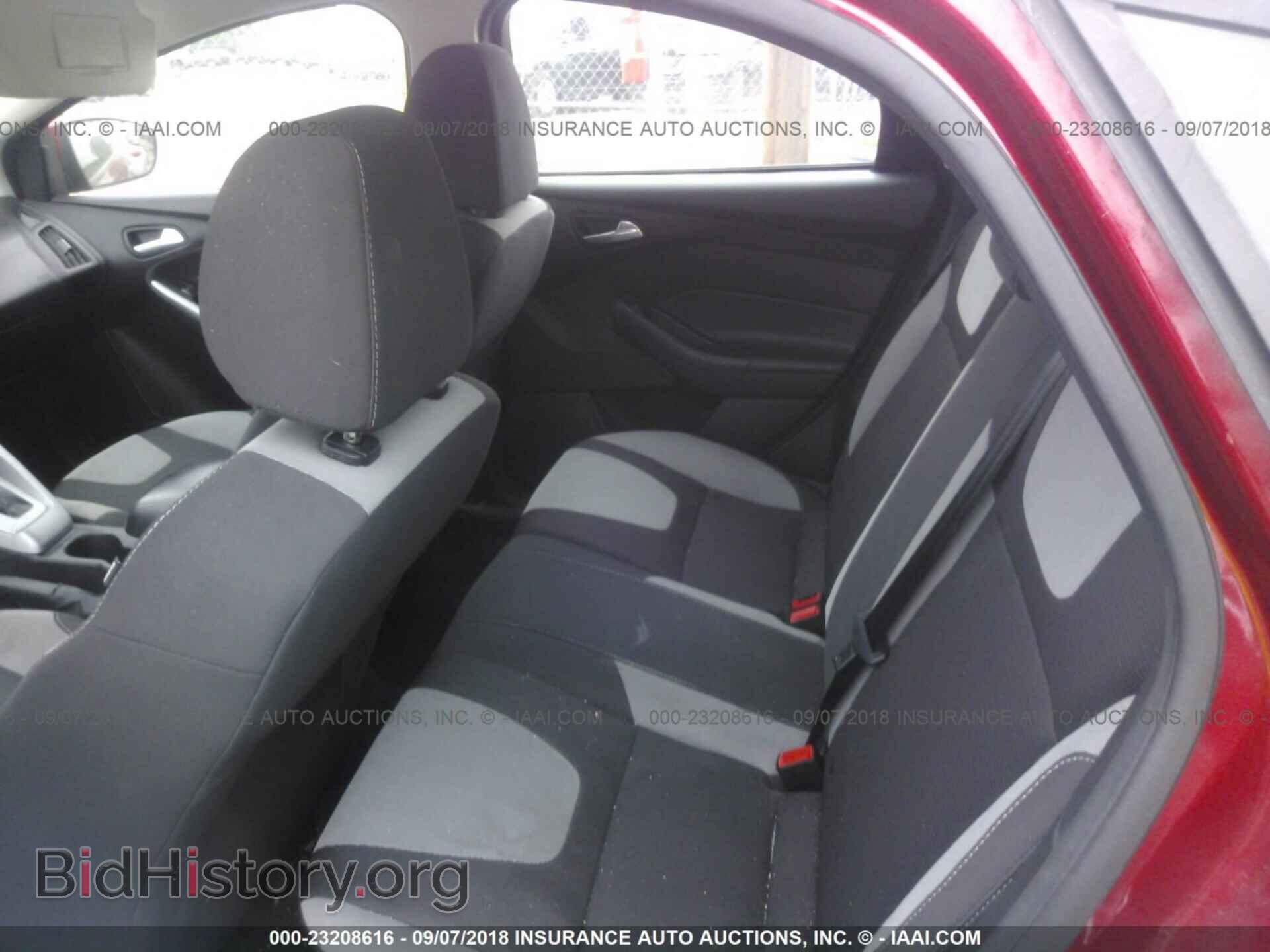 2012 Ford Focus - VIN: 1FAHP3K28CL447649 - Photo 8