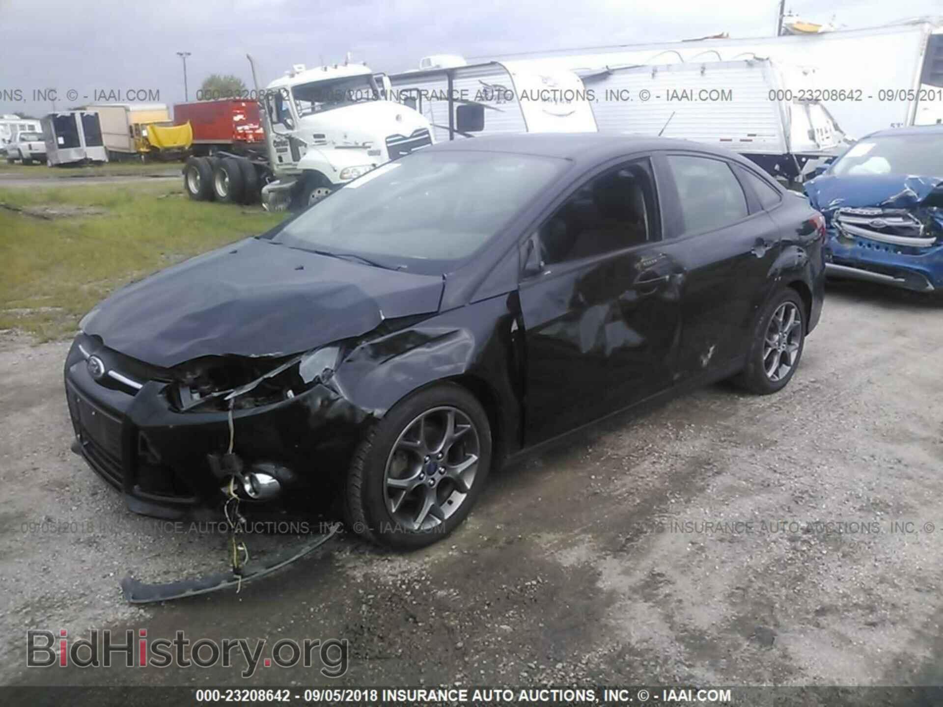 2013 Ford Focus - VIN: 1FADP3F27DL296250 - Фото 2