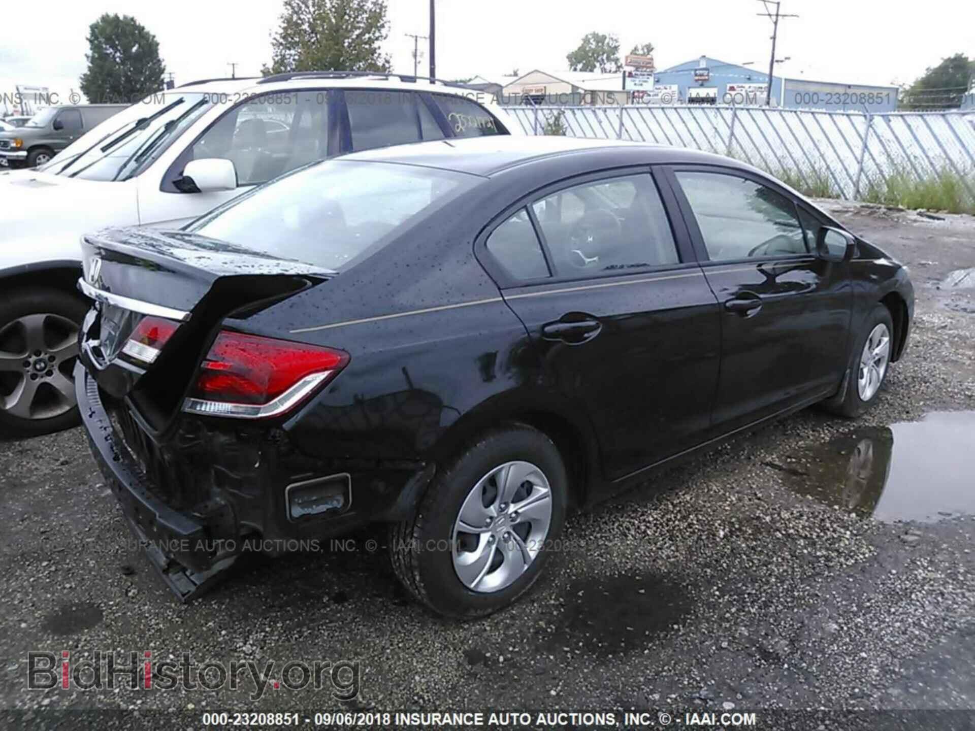 2014 Honda Civic - VIN: 19XFB2E57EE070369 - Photo 4