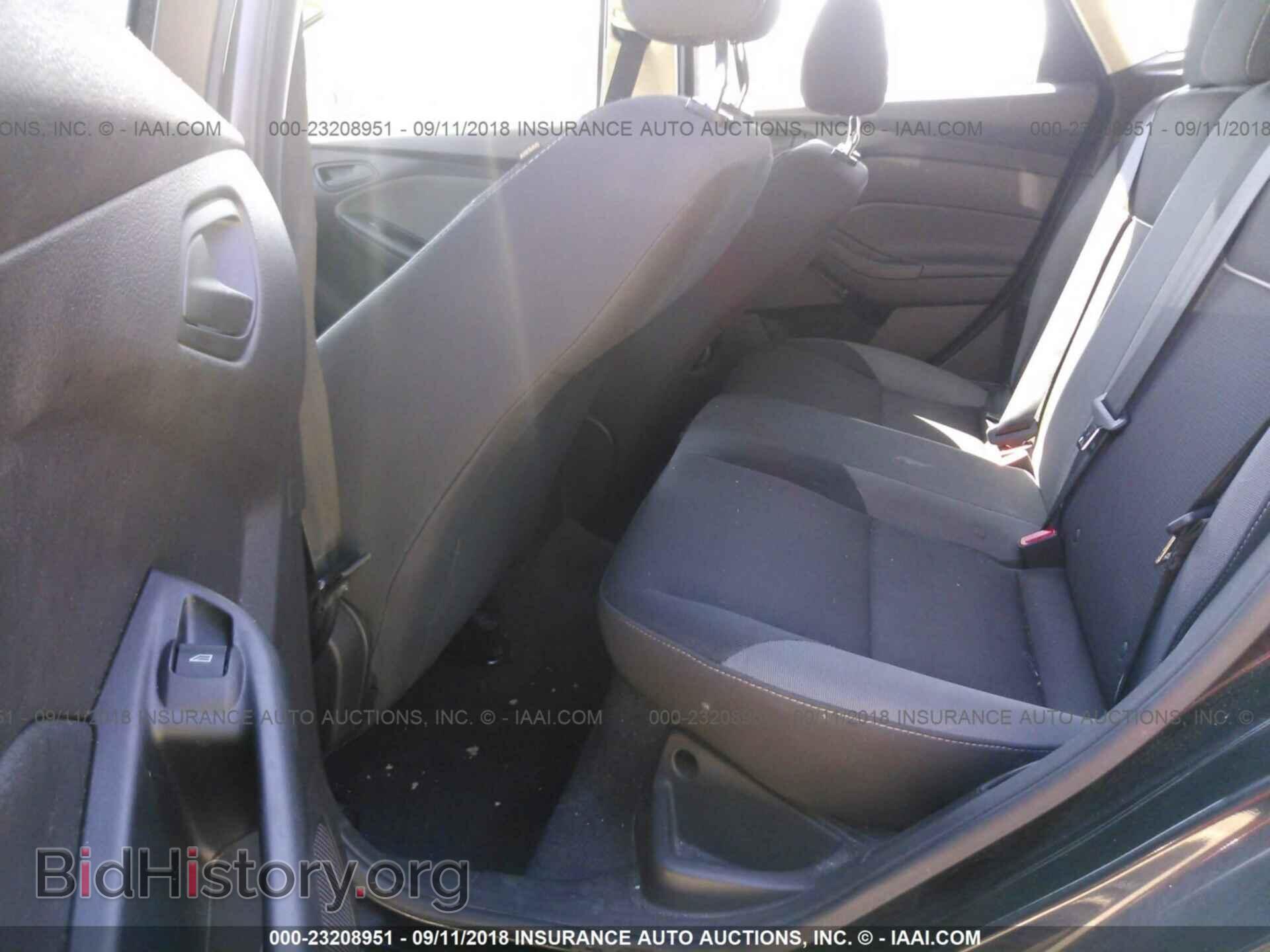 2012 Ford Focus - VIN: 1FAHP3K26CL220377 - Photo 8