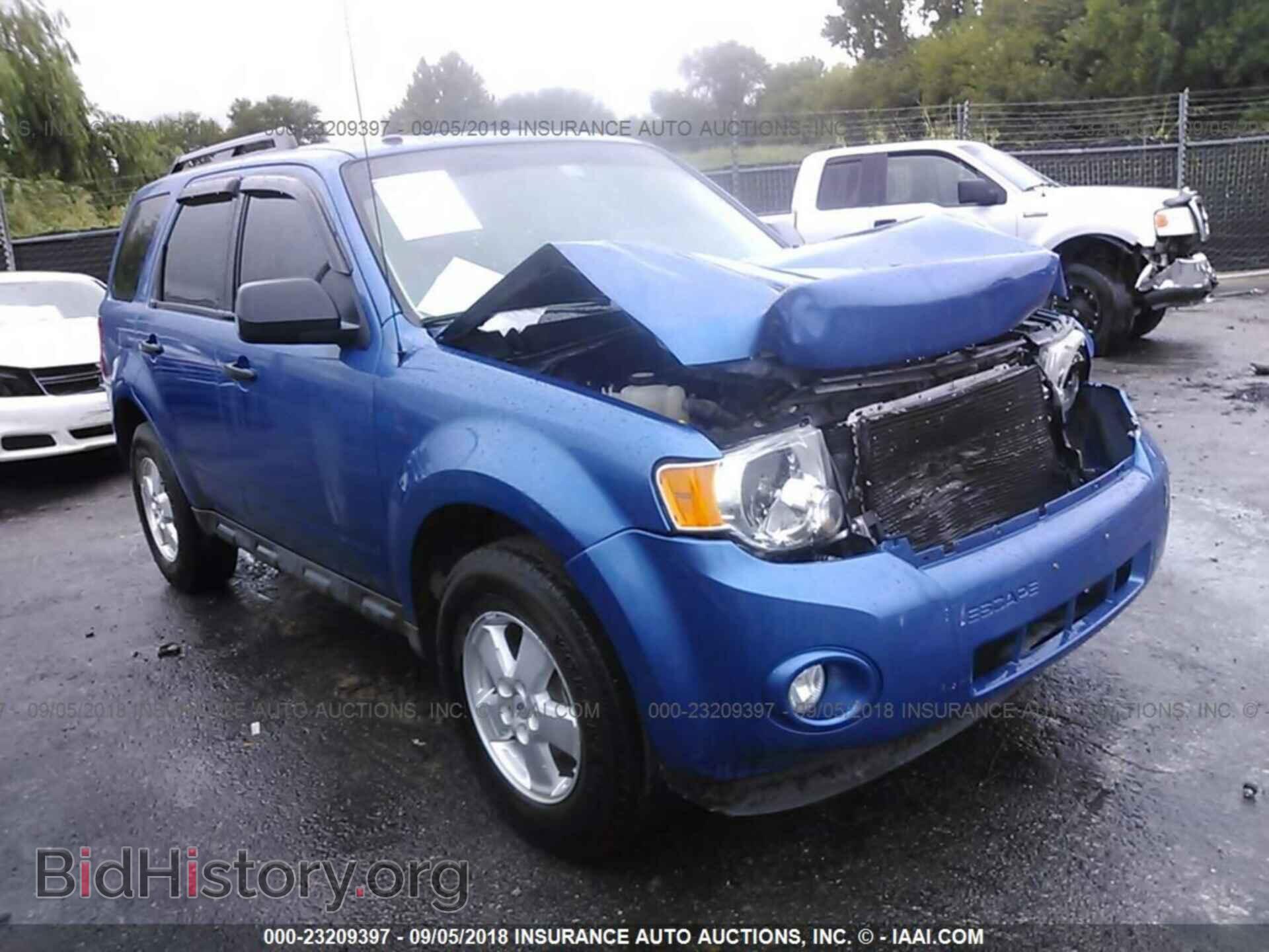 Фотография 1FMCU0DG4BKB24137 - Ford Escape 2011