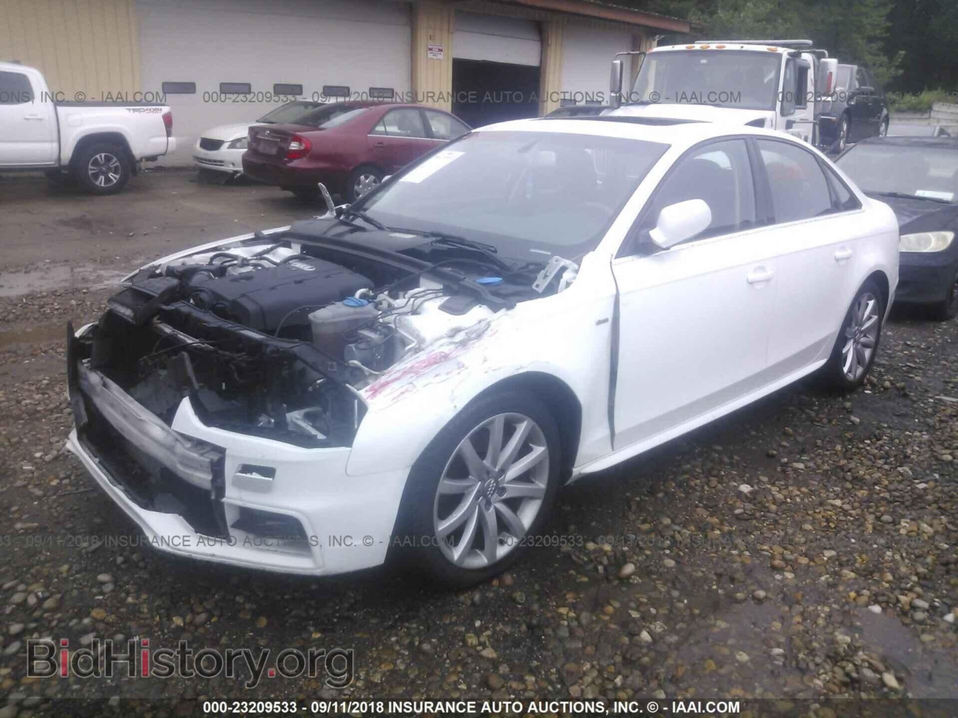 2014 Audi A4 - VIN: WAUBFAFL0EN031559 - Photo 2