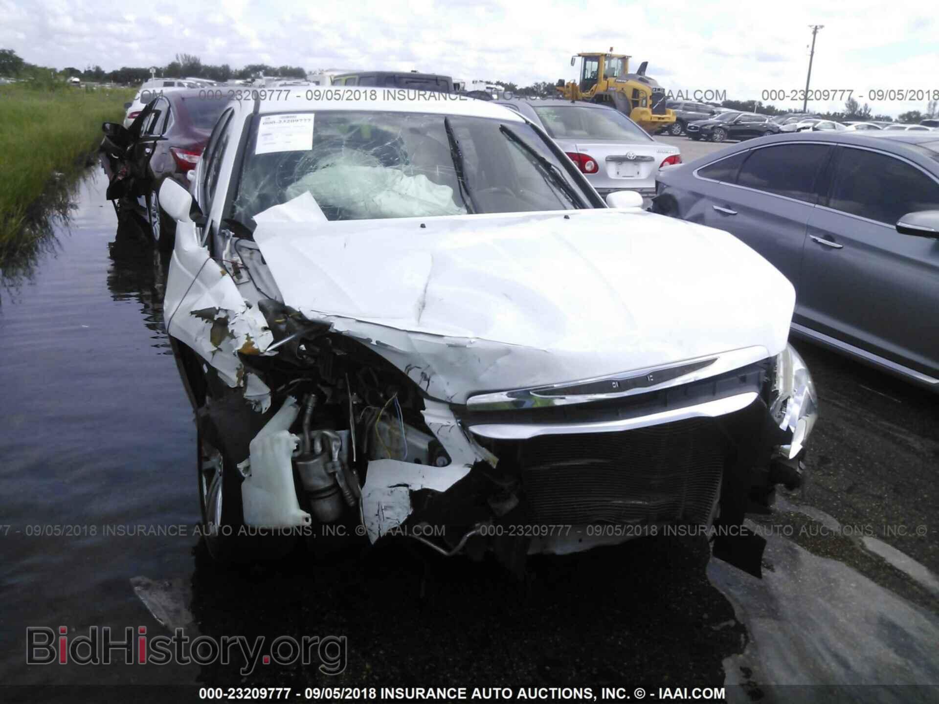 2013 Chrysler 200 - VIN: 1C3CCBBB7DN656028 - Фото 6