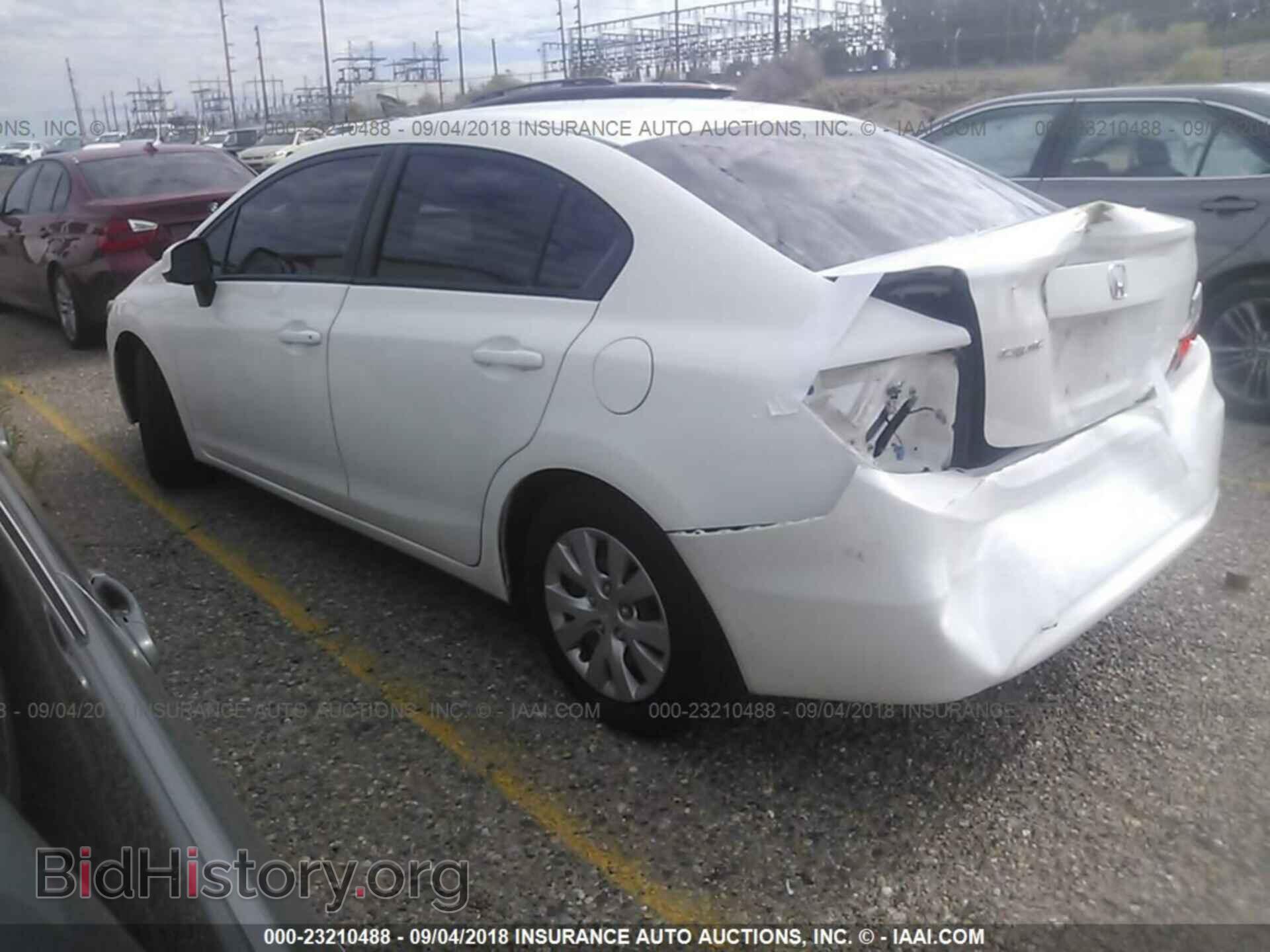 2012 Honda Civic - VIN: 2HGFB2F56CH607413 - Photo 3