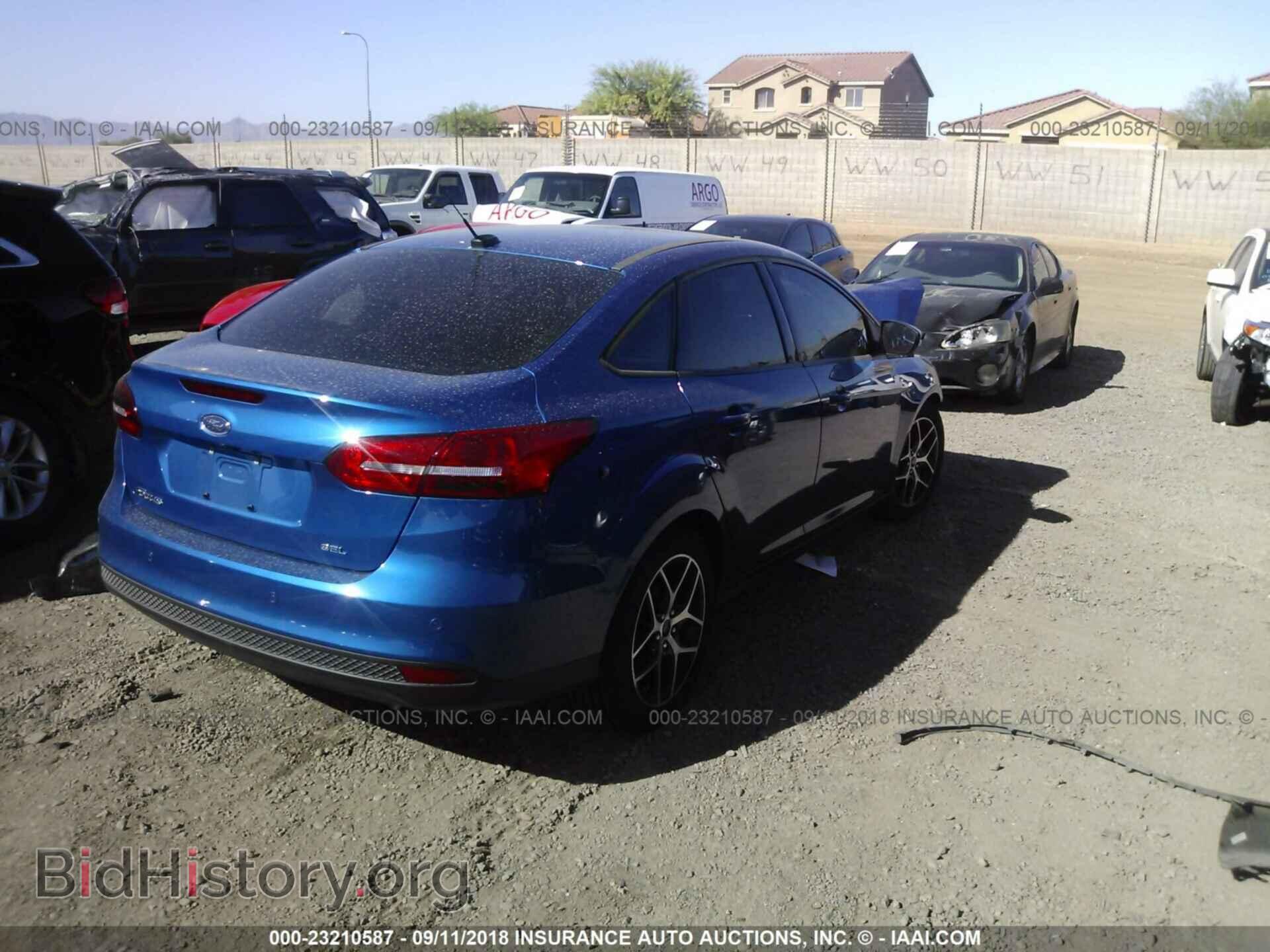 2018 Ford Focus - VIN: 1FADP3H26JL205347 - Фото 4