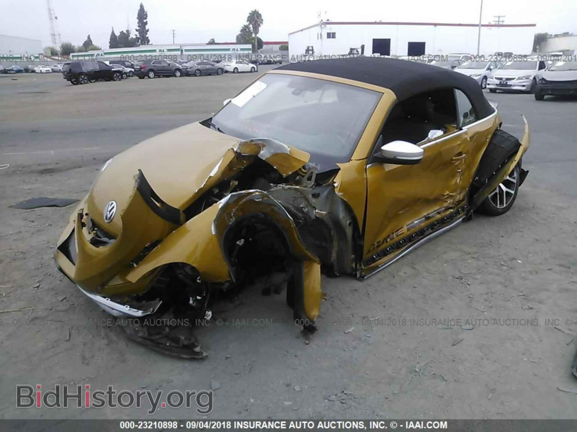 2017 Volkswagen Beetle - VIN: 3VWT17AT1HM800114 - Фото 2