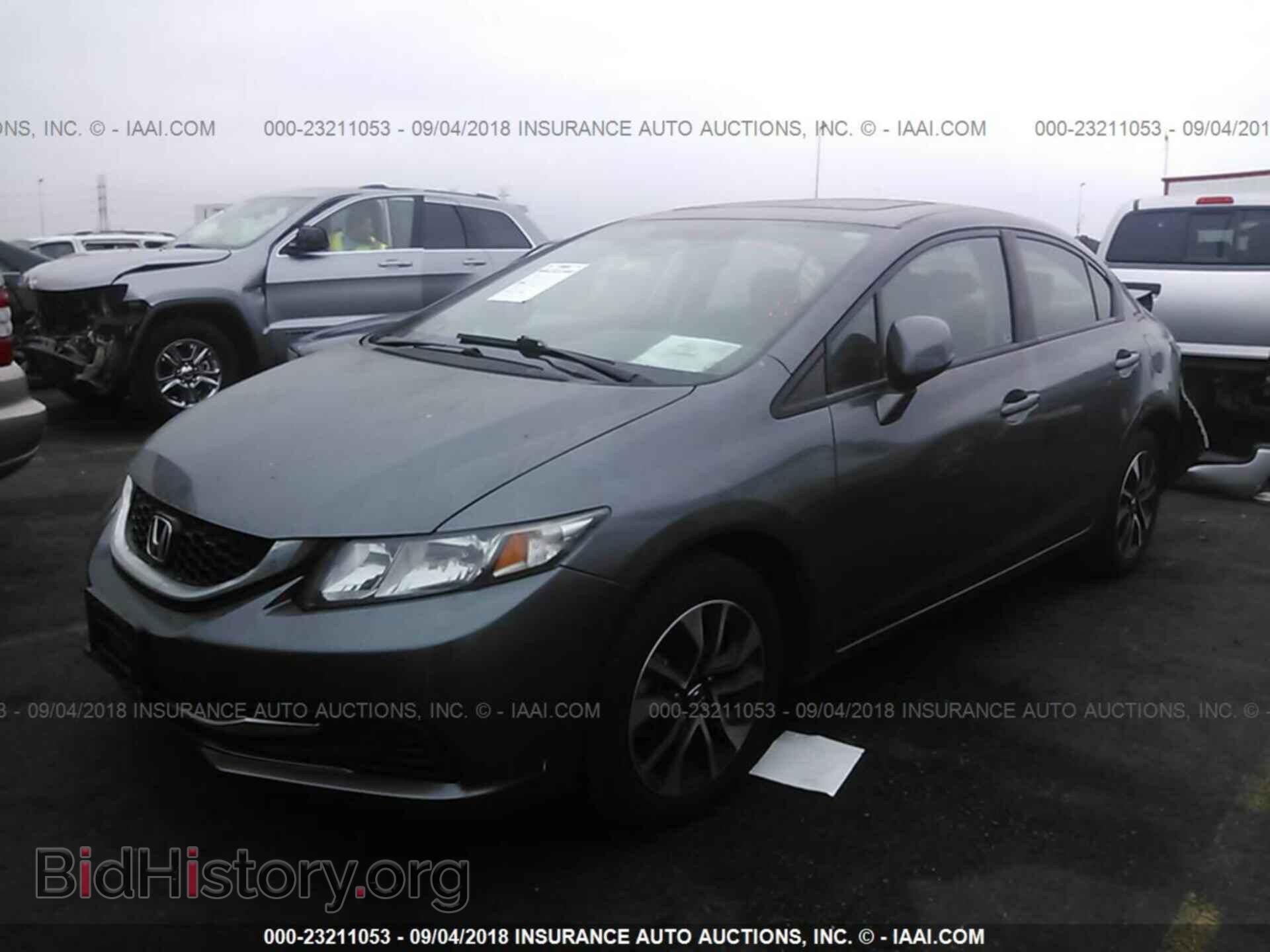 2013 Honda Civic - VIN: 19XFB2F82DE273256 - Фото 2