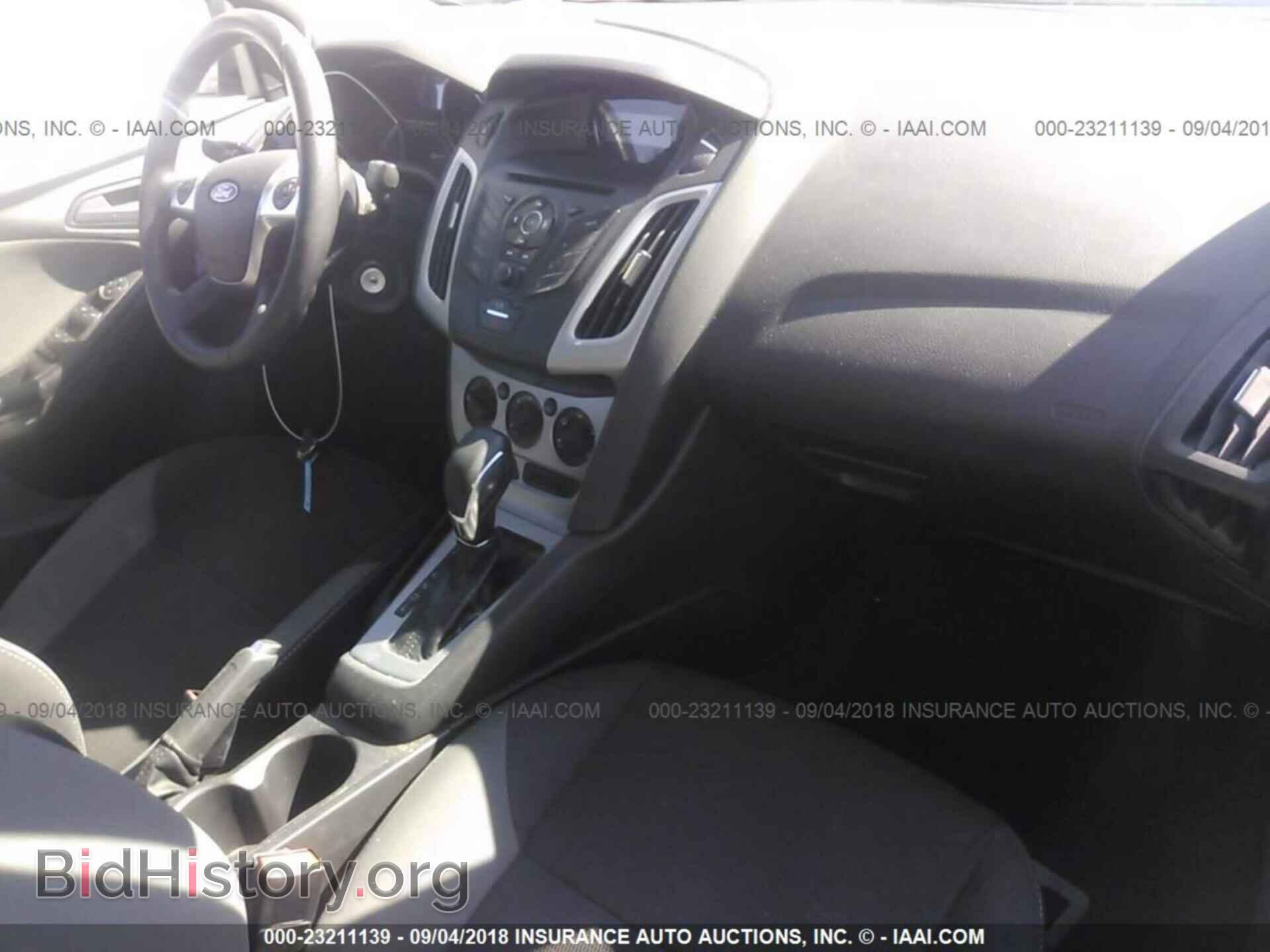 2012 Ford Focus - VIN: 1FAHP3F23CL333147 - Photo 5