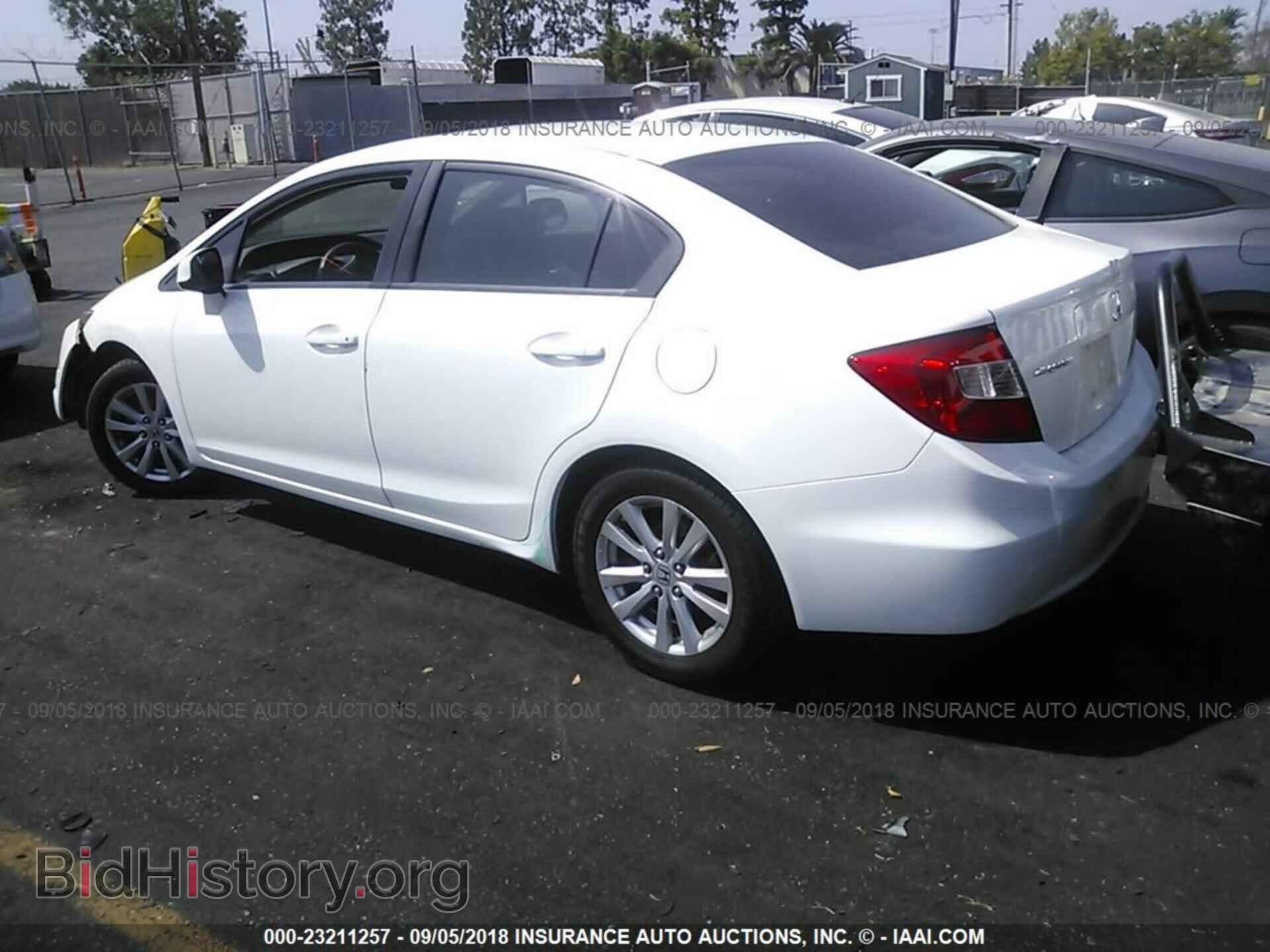 2012 Honda Civic - VIN: 19XFB2F86CE329567 - Photo 3