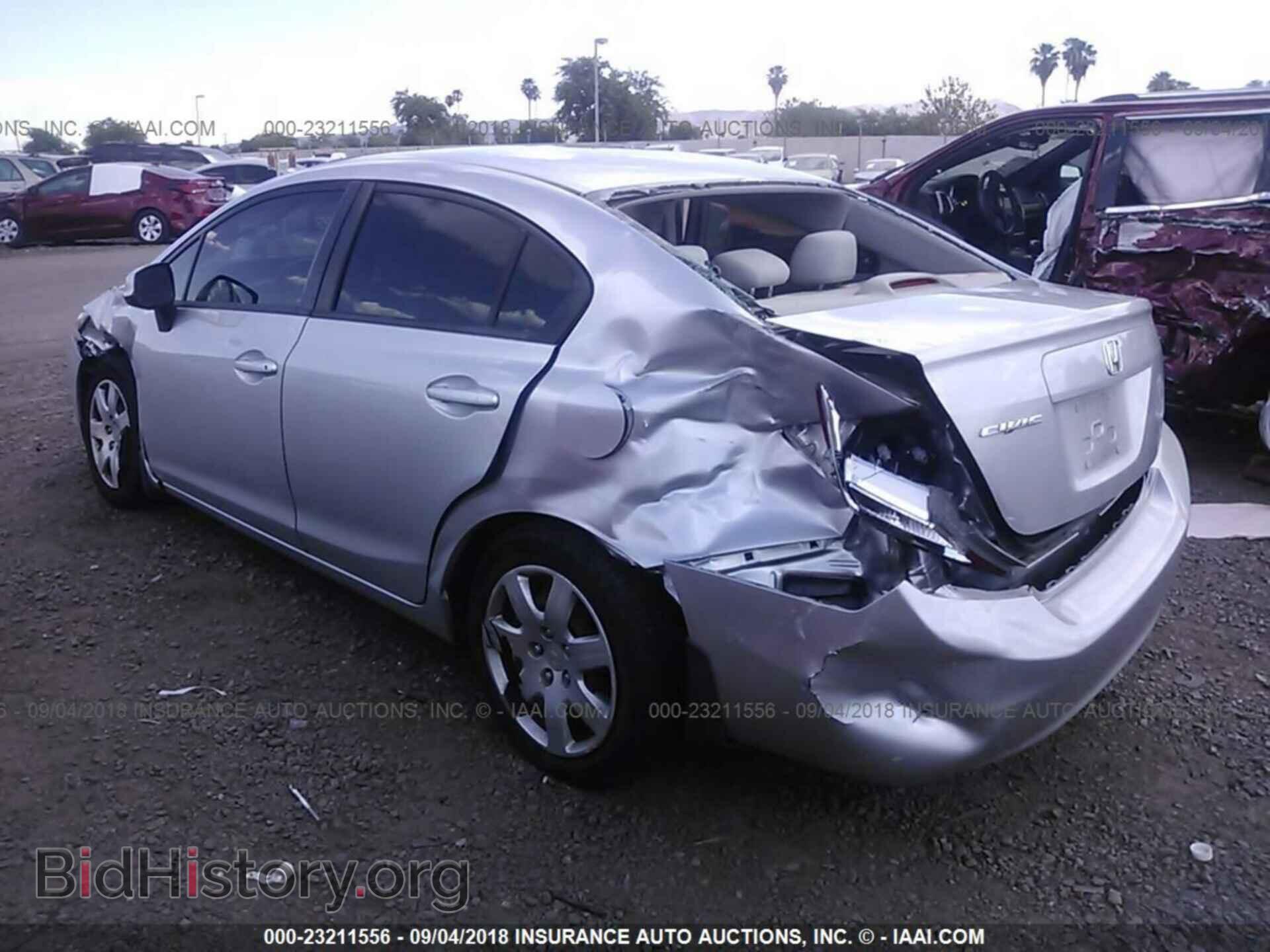 2012 Honda Civic - VIN: 19XFB2F55CE336533 - Фото 3