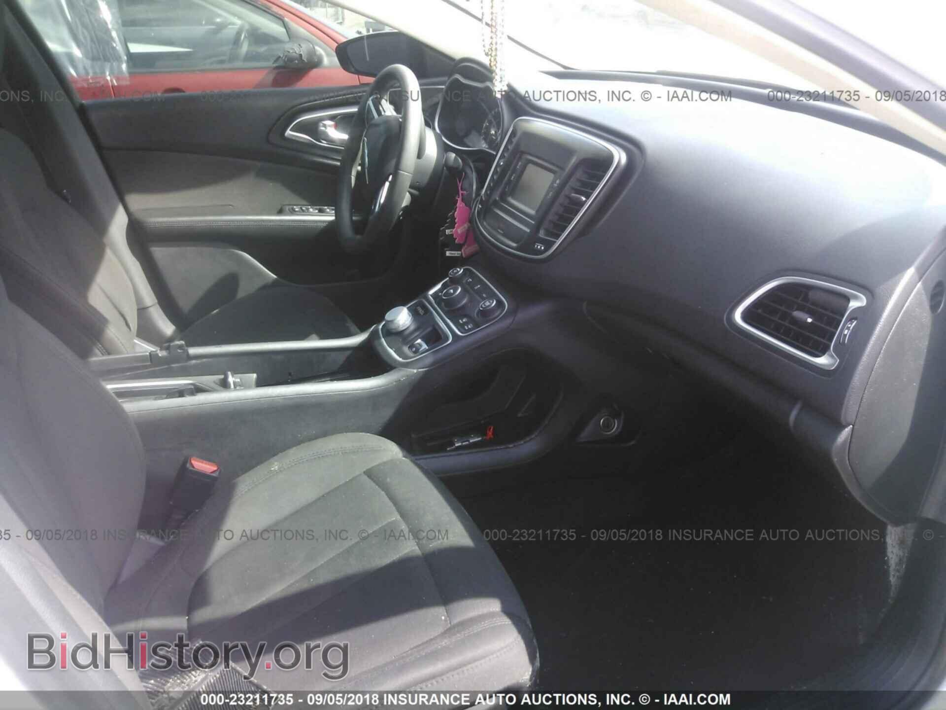 2016 Chrysler 200 - VIN: 1C3CCCAB0GN133462 - Фото 5