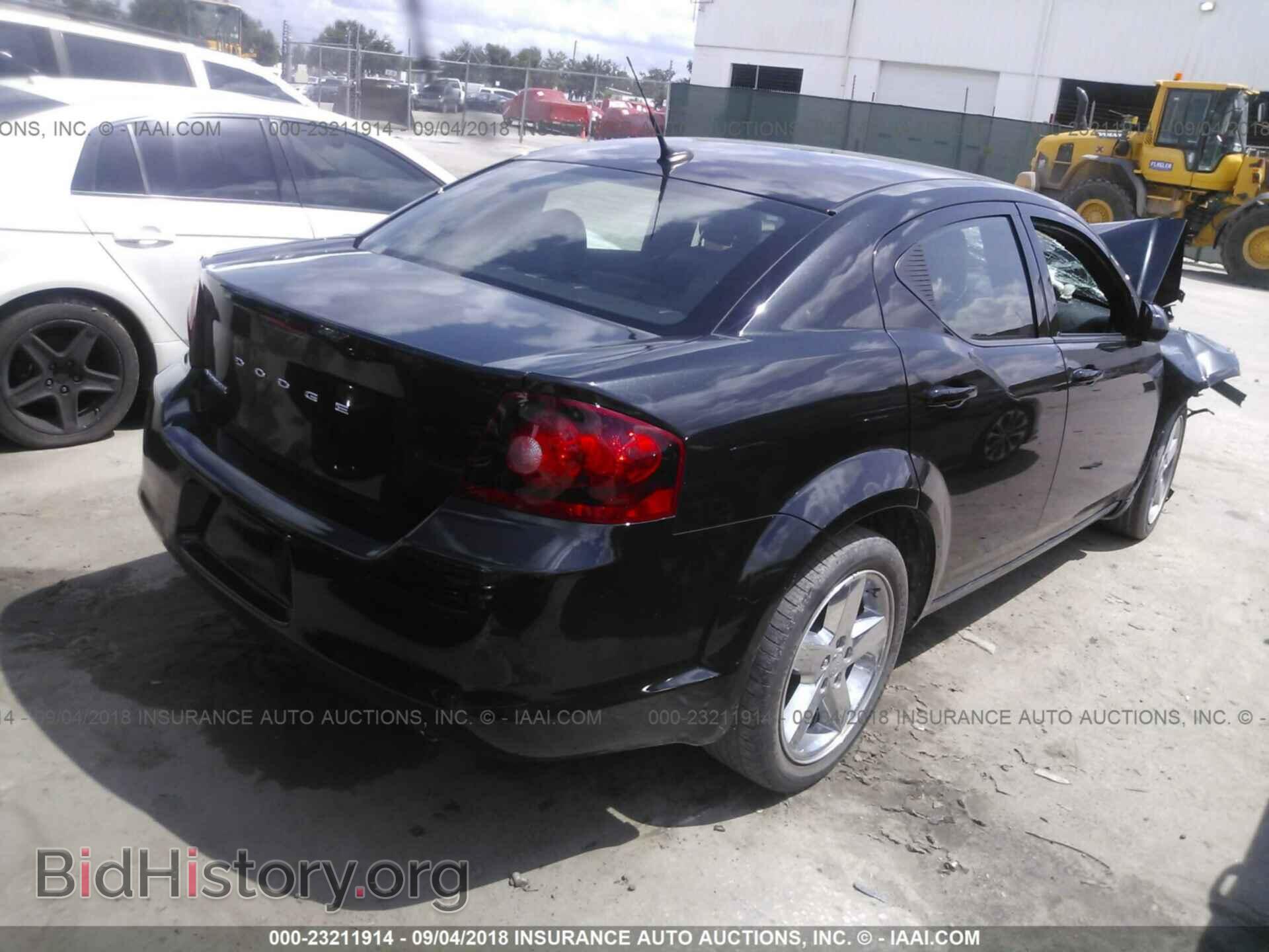 2011 Dodge Avenger - VIN: 1B3BD2FG1BN510460 - Фото 4