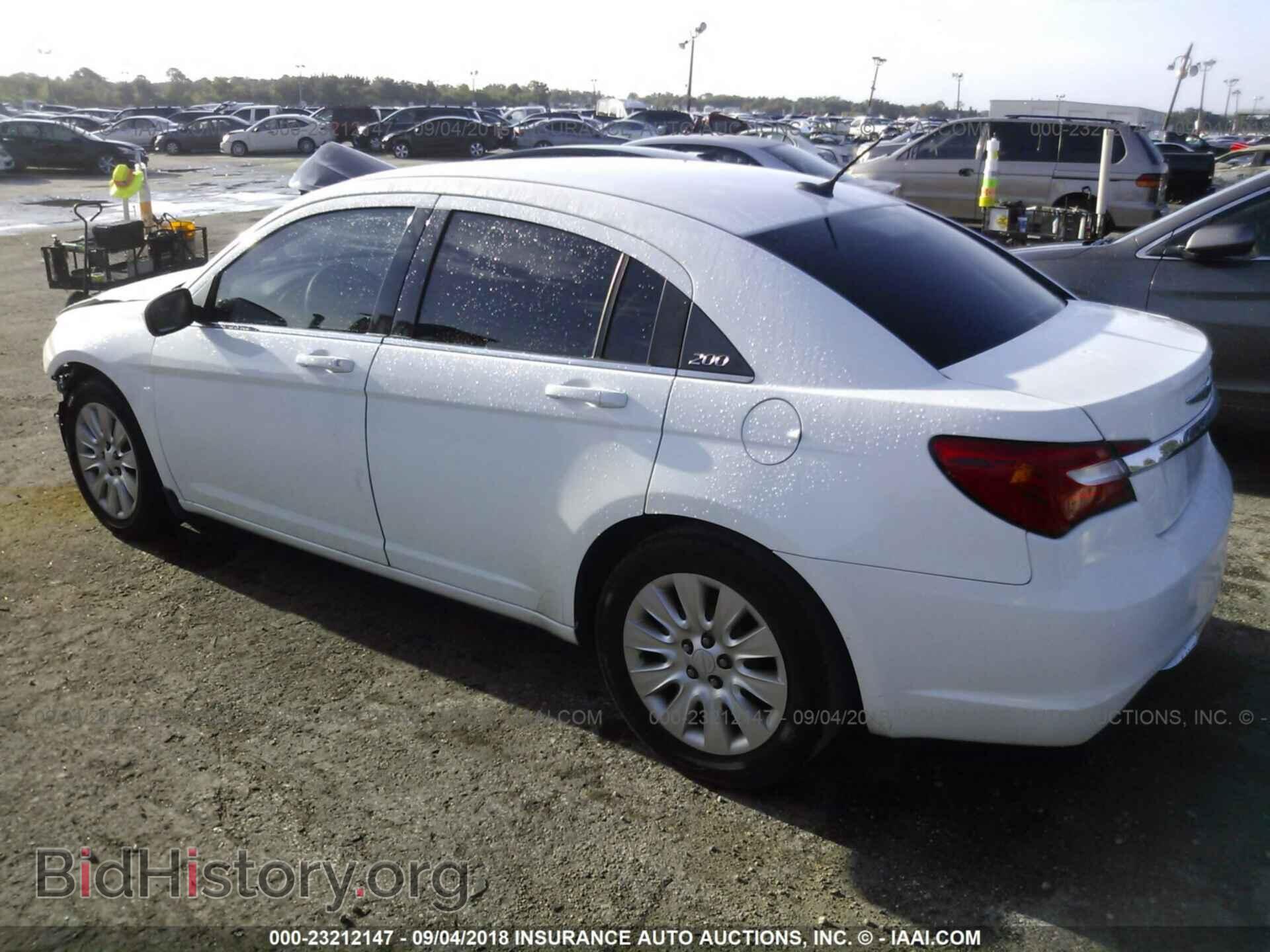 2014 Chrysler 200 - VIN: 1C3CCBAB0EN170356 - Фото 3