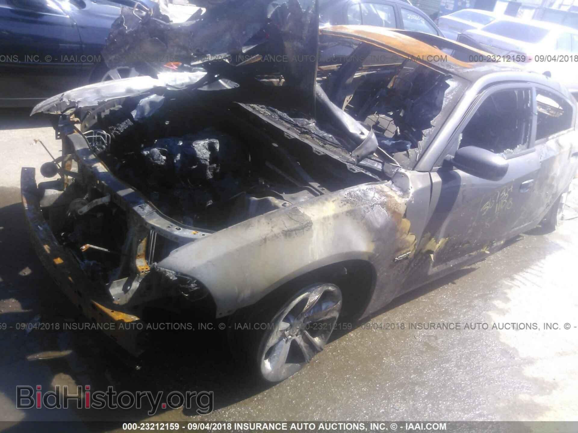 2013 Dodge Charger - VIN: 2C3CDXCT4DH601806 - Photo 2