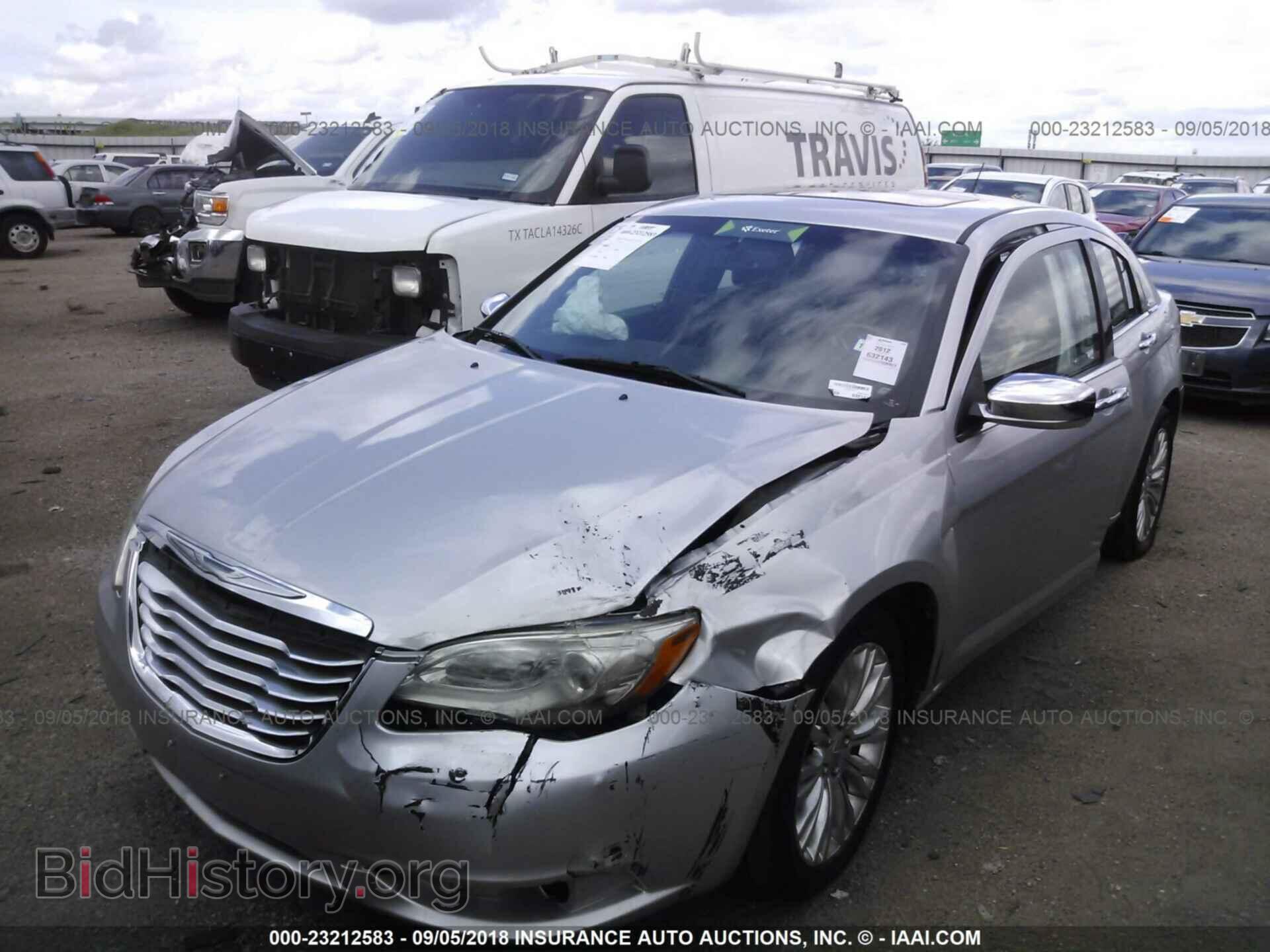 2012 Chrysler 200 - VIN: 1C3CCBCG6CN127873 - Photo 2