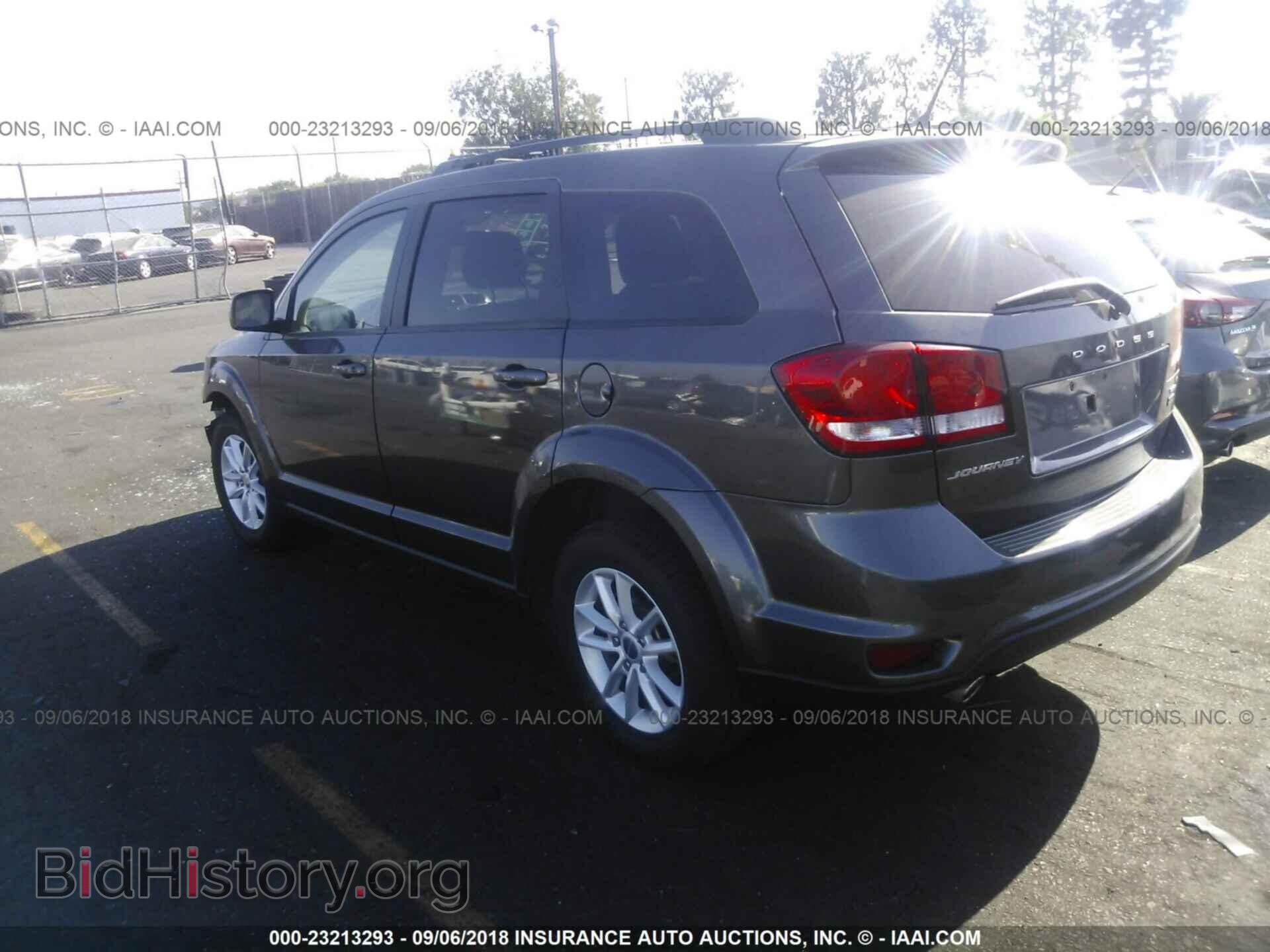 2017 Dodge Journey - VIN: 3C4PDCBG9HT526379 - Фото 3