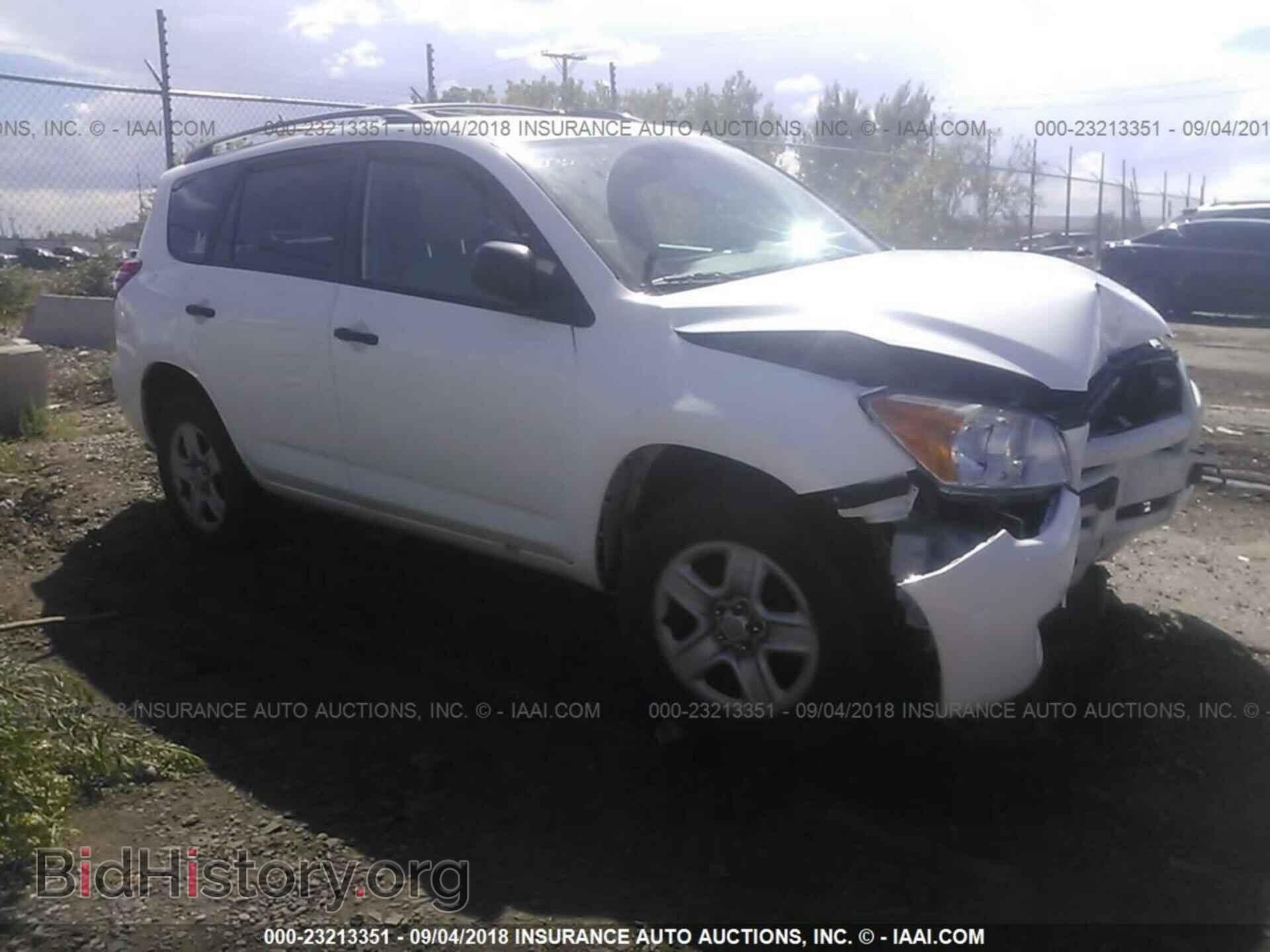 Photo 2T3BF4DV4BW098016 - Toyota Rav4 2011