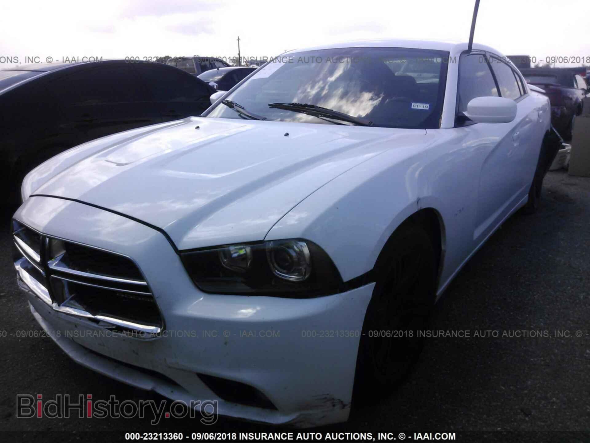 2012 Dodge Charger - VIN: 2C3CDXCT7CH135982 - Photo 2